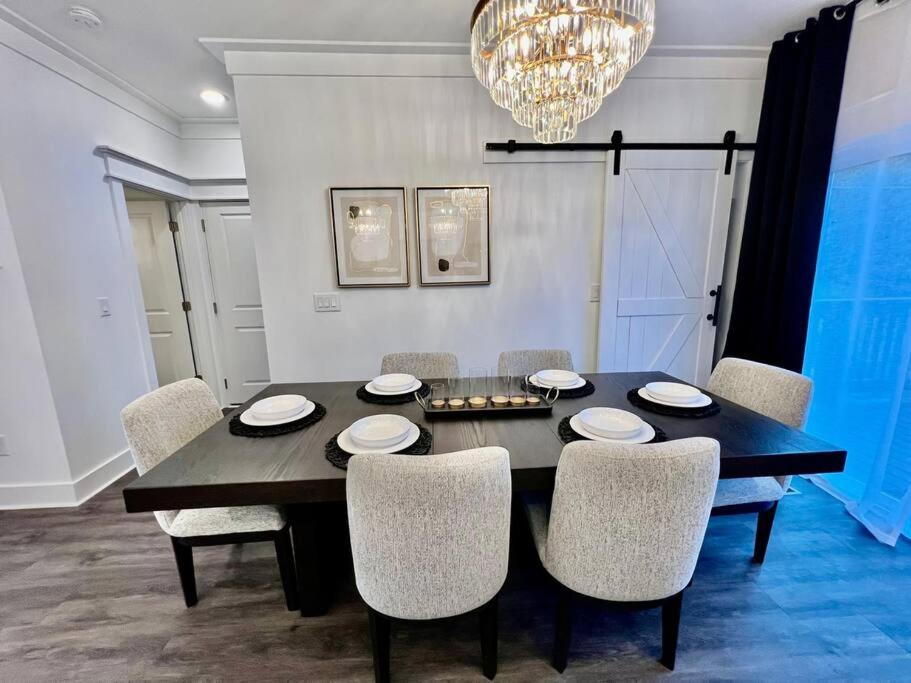 Glamorous House