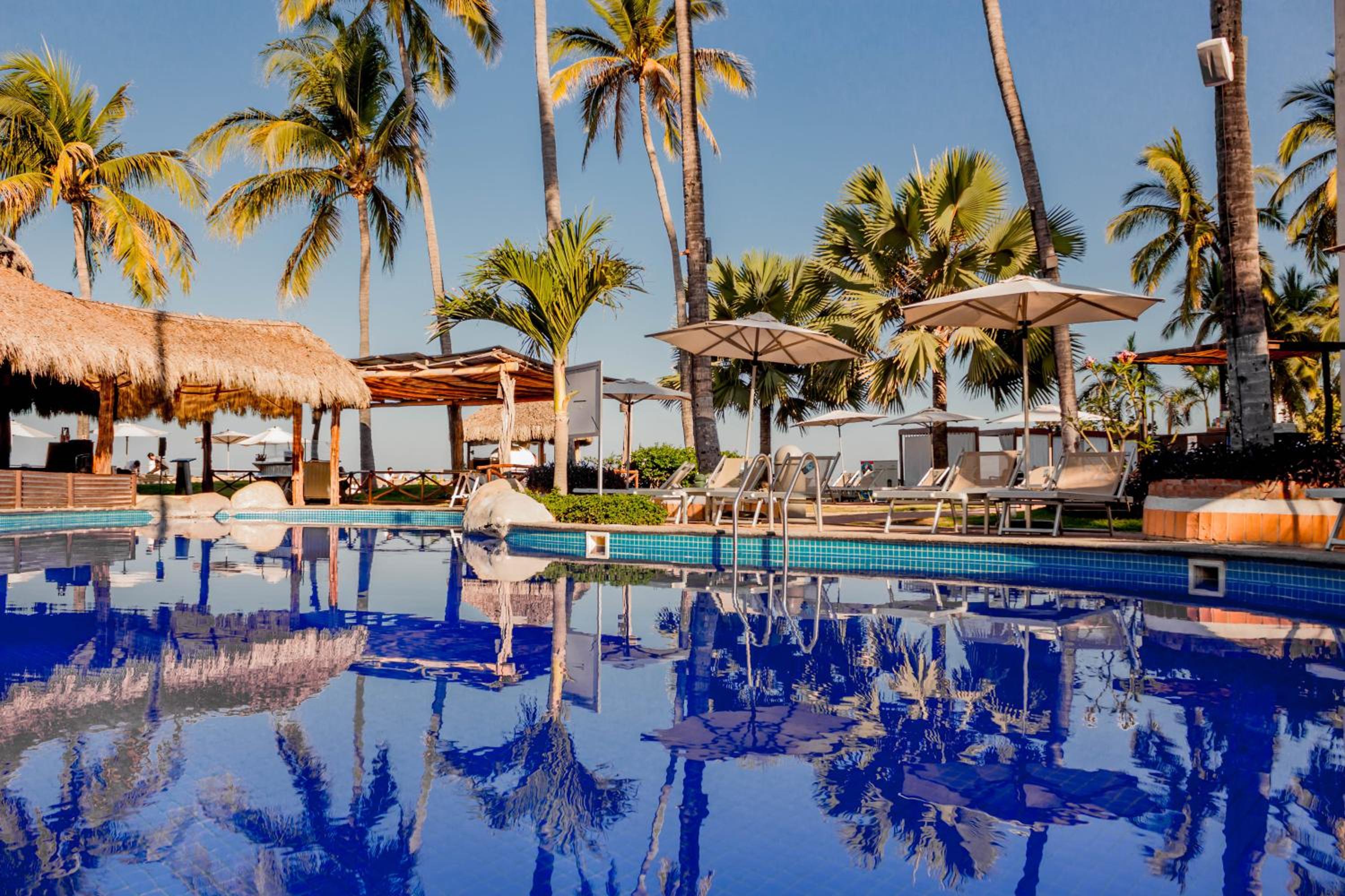 Puerto Vallarta Vacations - Plaza Pelicanos Grand Beach Resort All Inclusive - Property Image 8