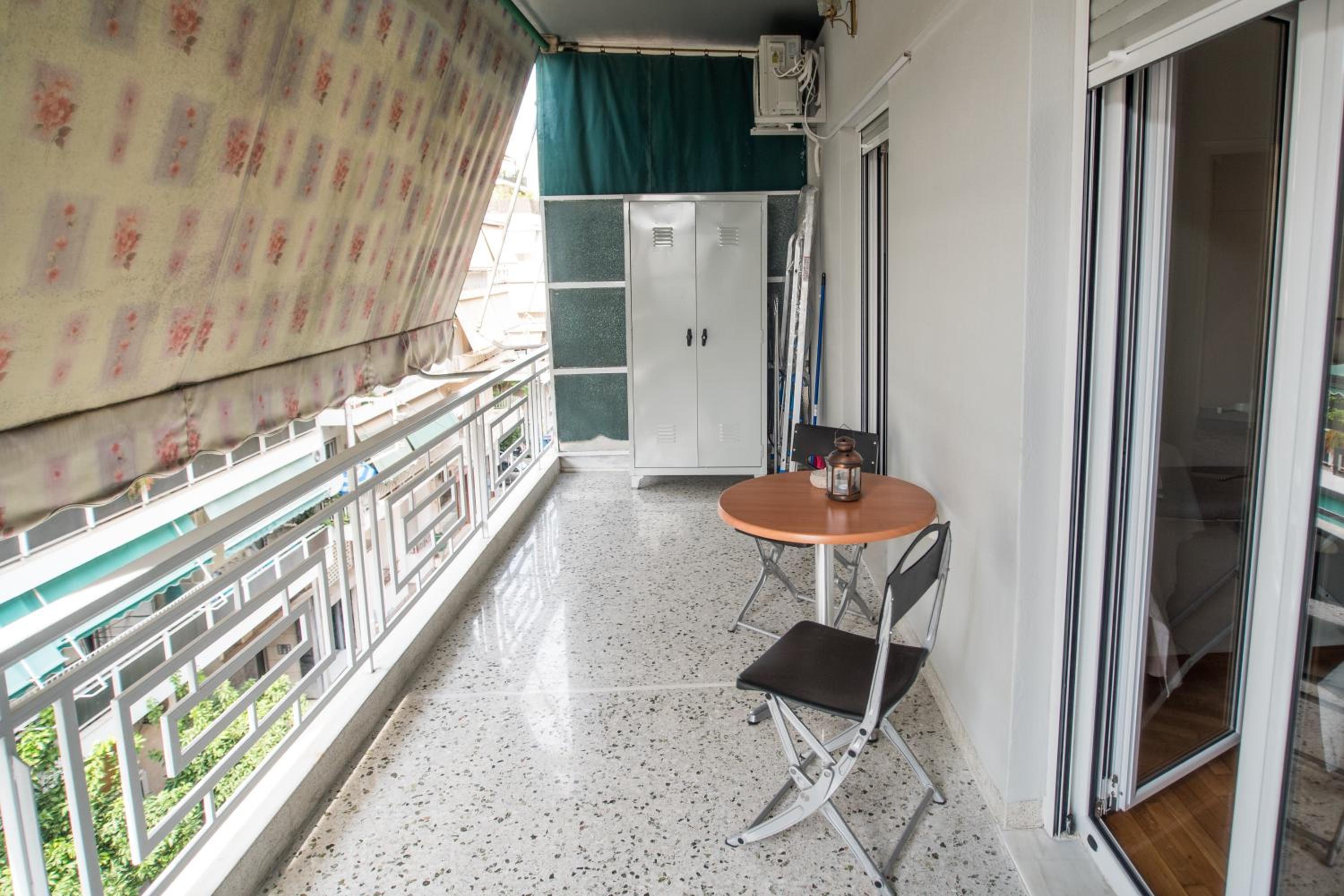 Prime Location, Renovated Flat!