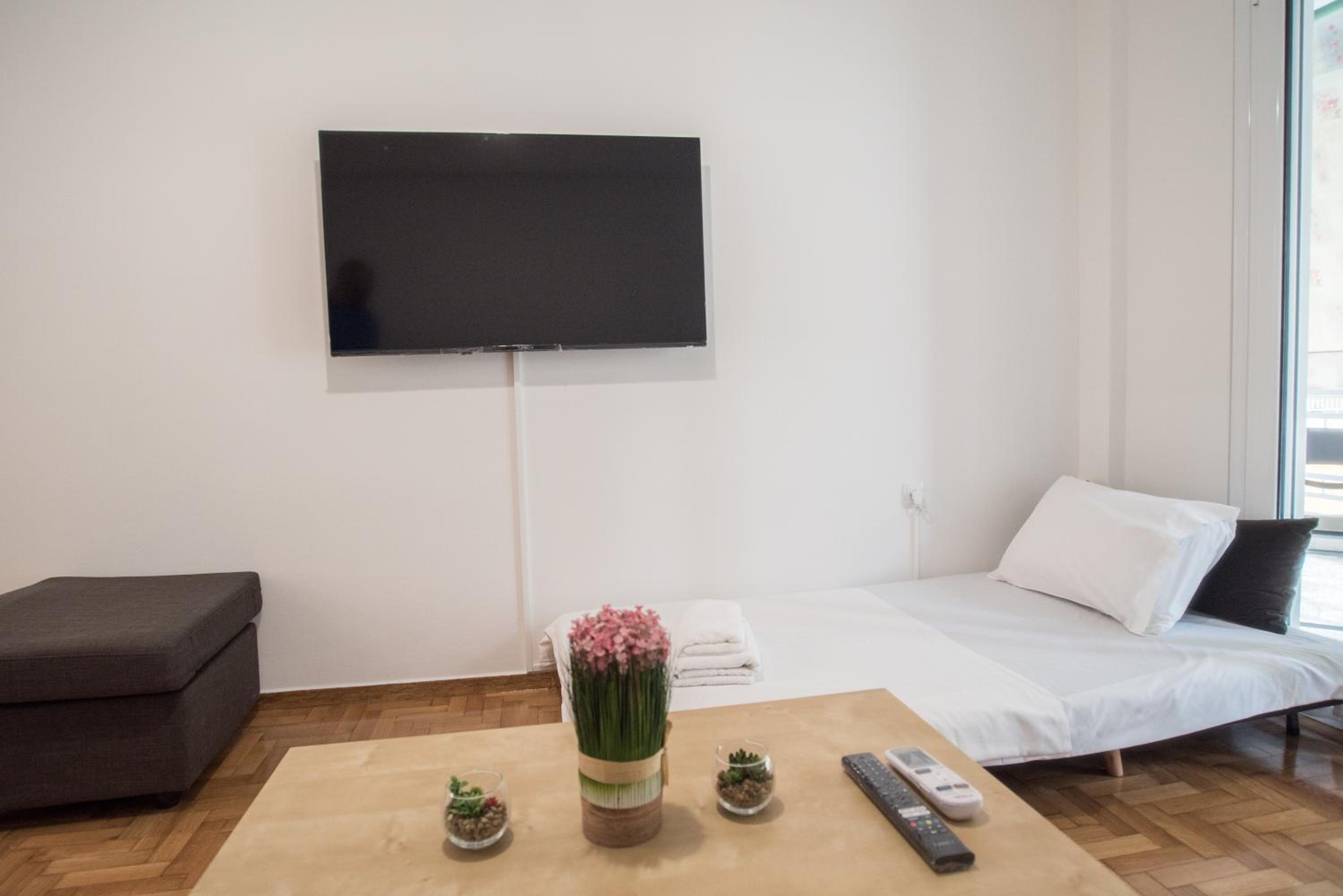 Prime Location, Renovated Flat!
