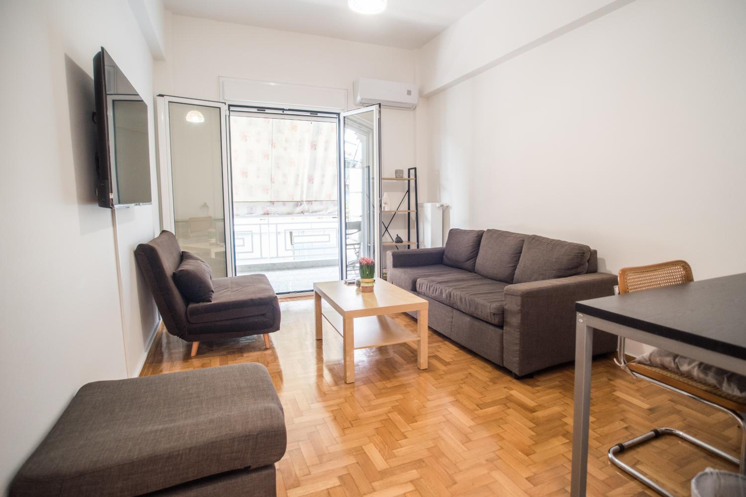 Prime Location, Renovated Flat!
