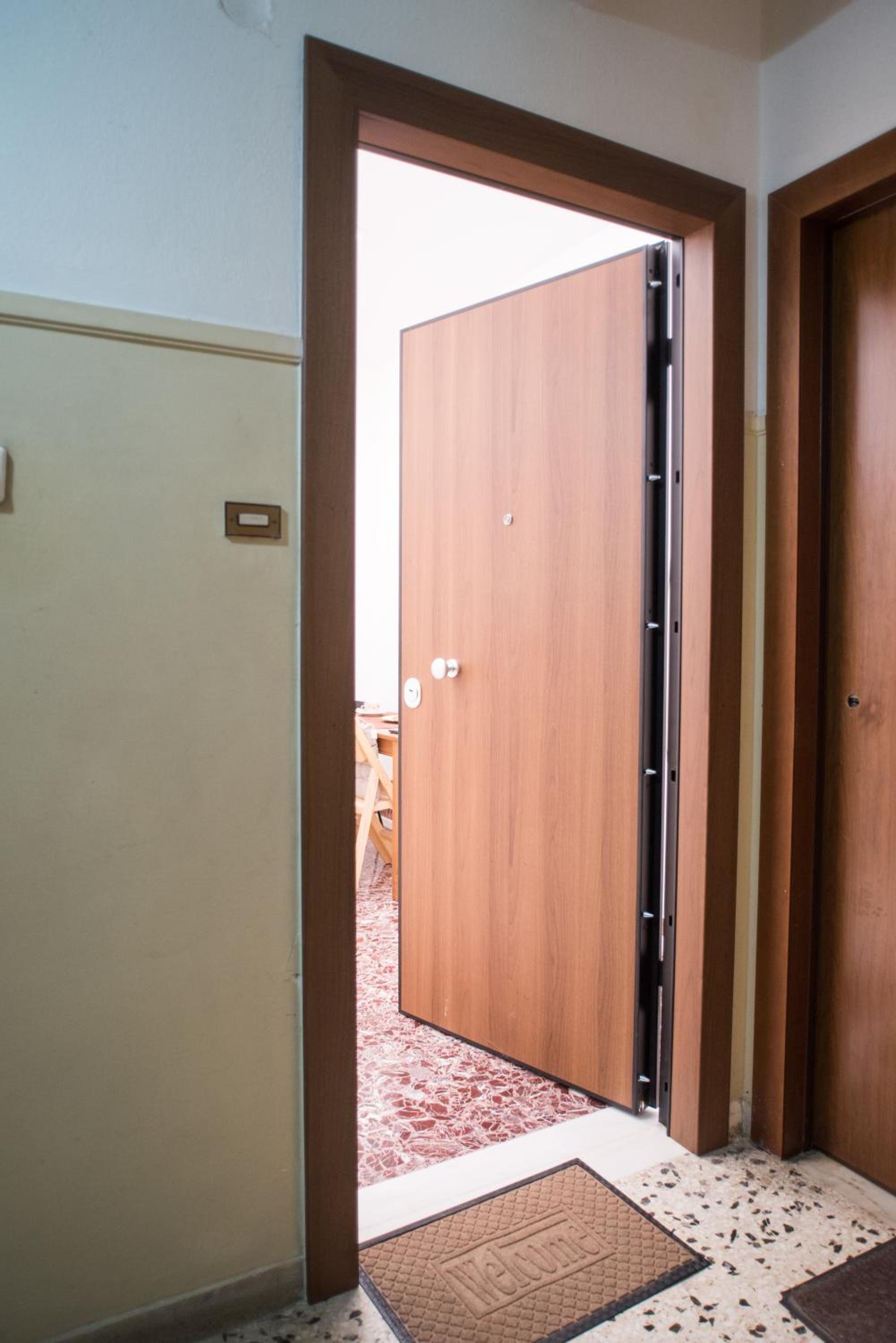 Prime Location, Renovated Flat!