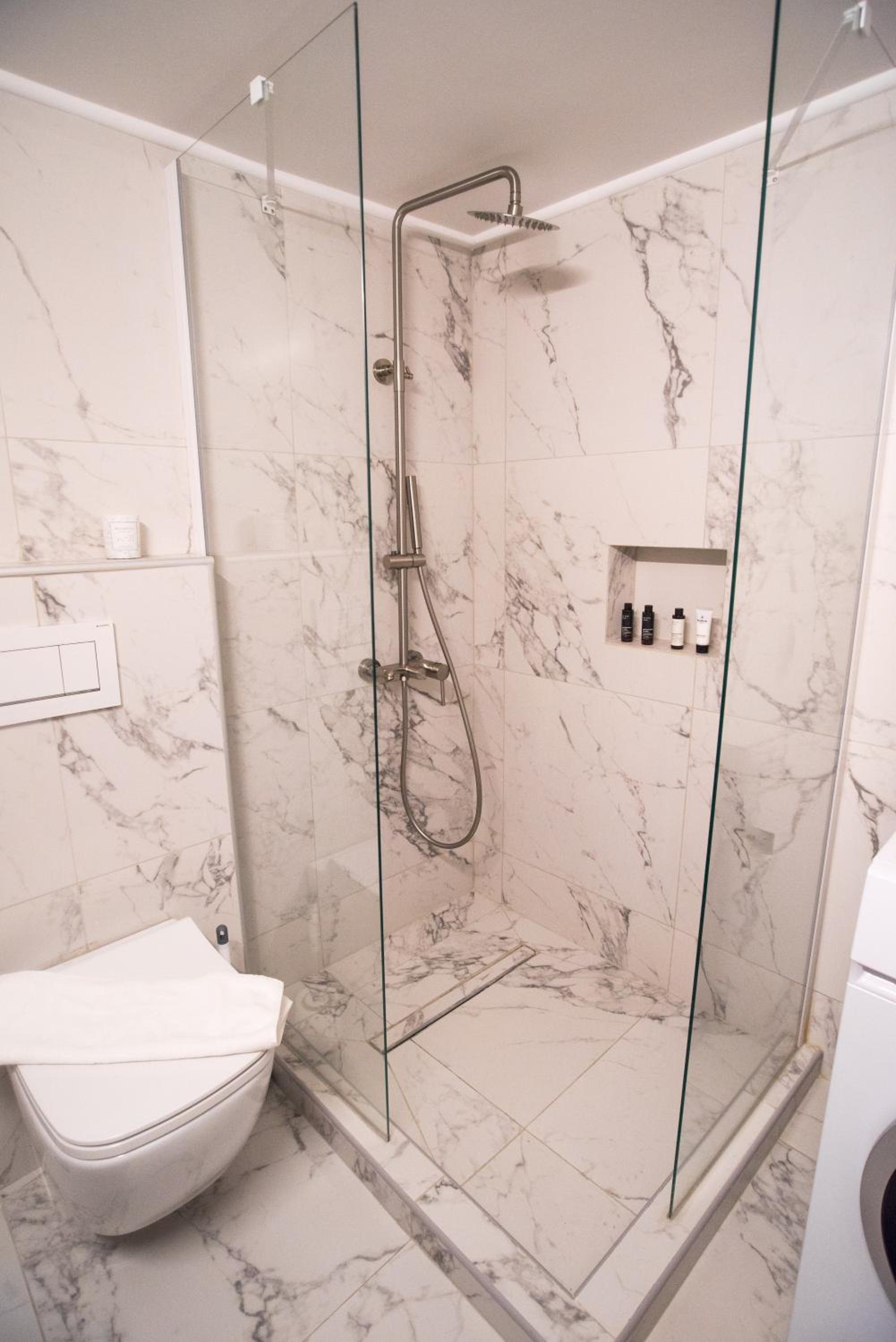 Prime Location, Renovated Flat!