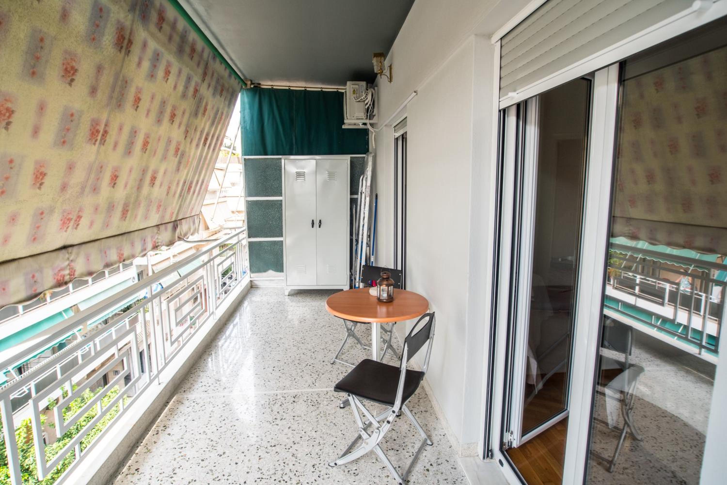 Prime Location, Renovated Flat!