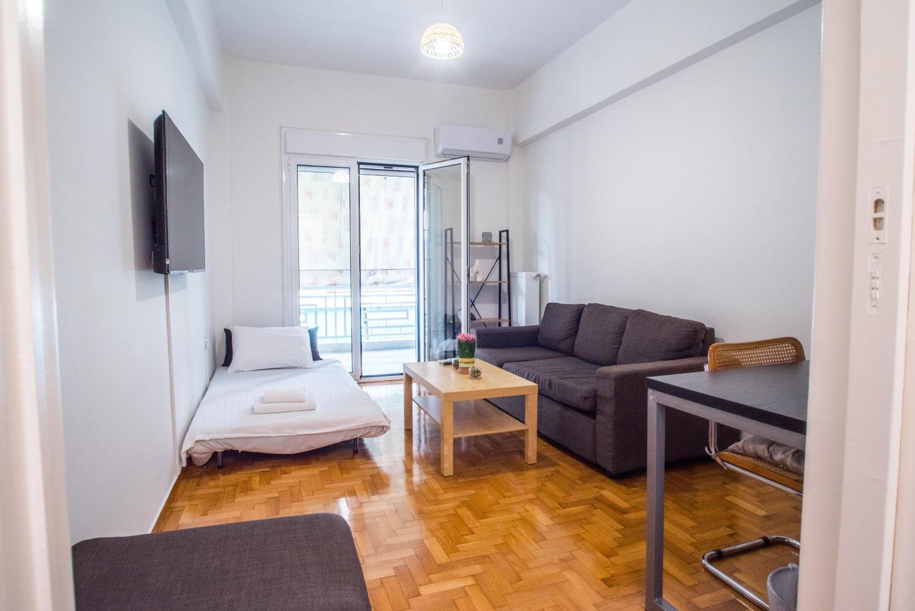 Prime Location, Renovated Flat!