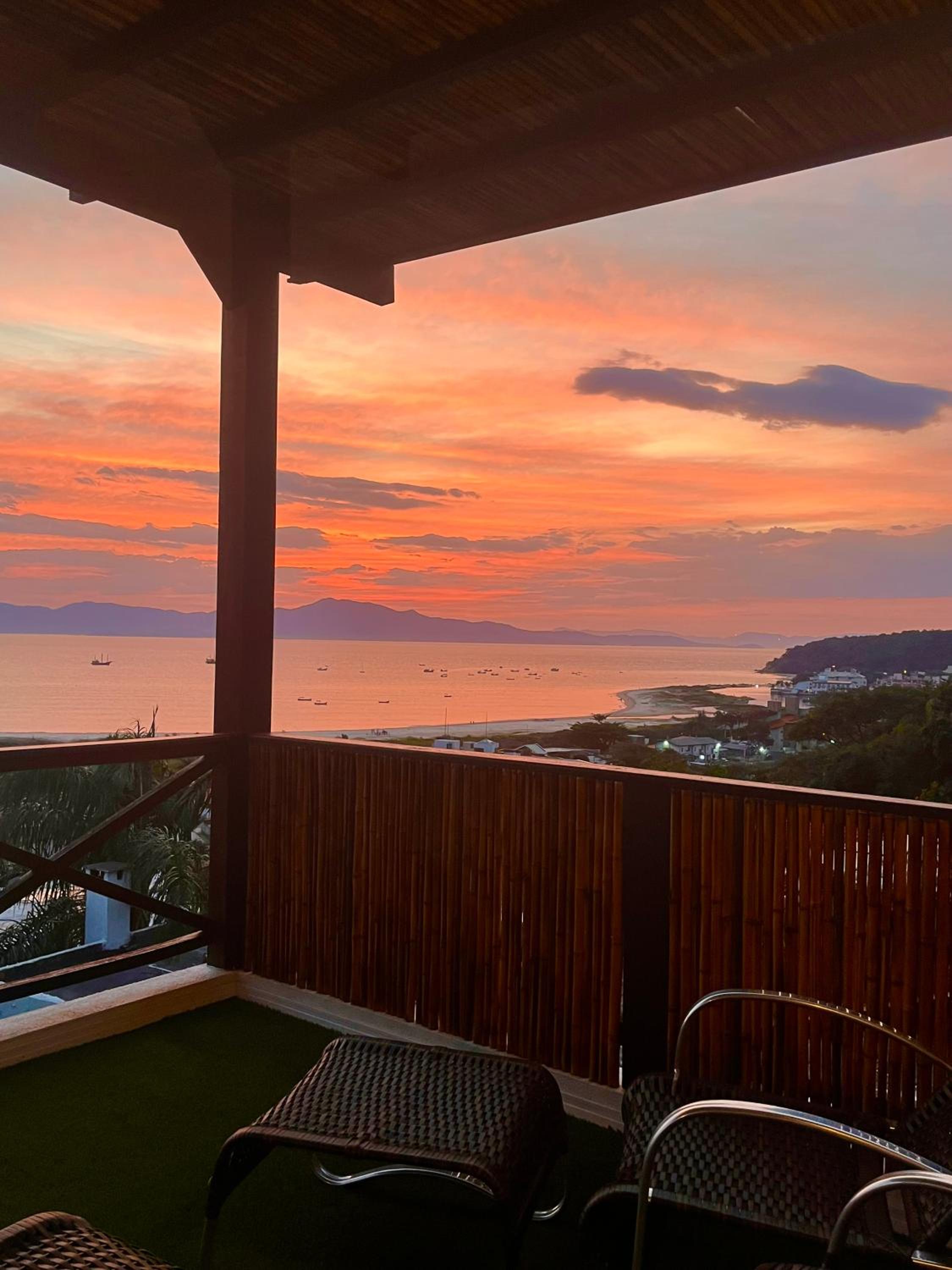 Vista espetacular! Com jacuzzi - Ponta das Canas - Próx Lagoinha e Brava