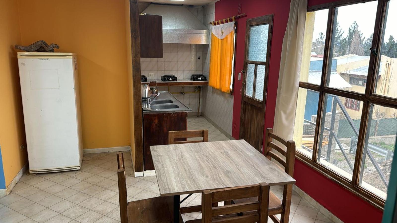 Hostal Leolei