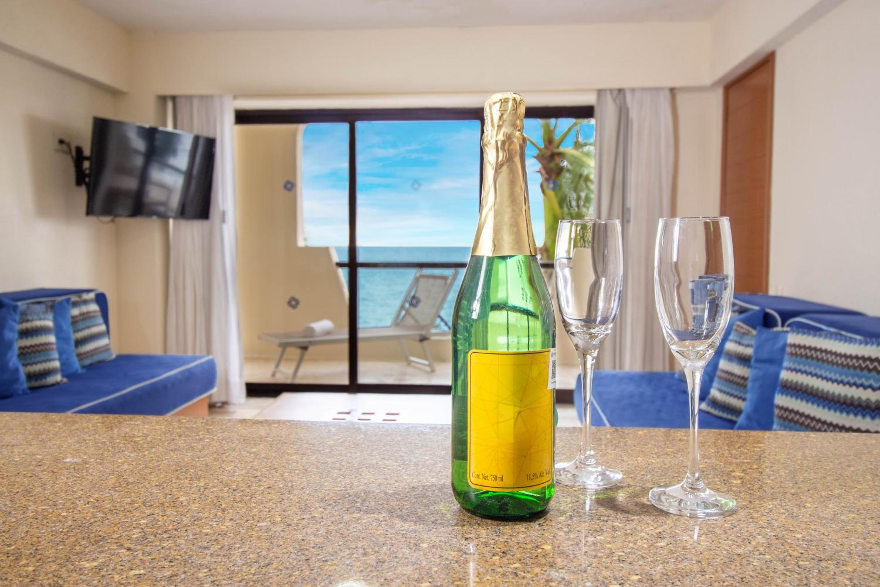 Puerto Vallarta Vacations - Plaza Pelicanos Grand Beach Resort All Inclusive - Property Image 9