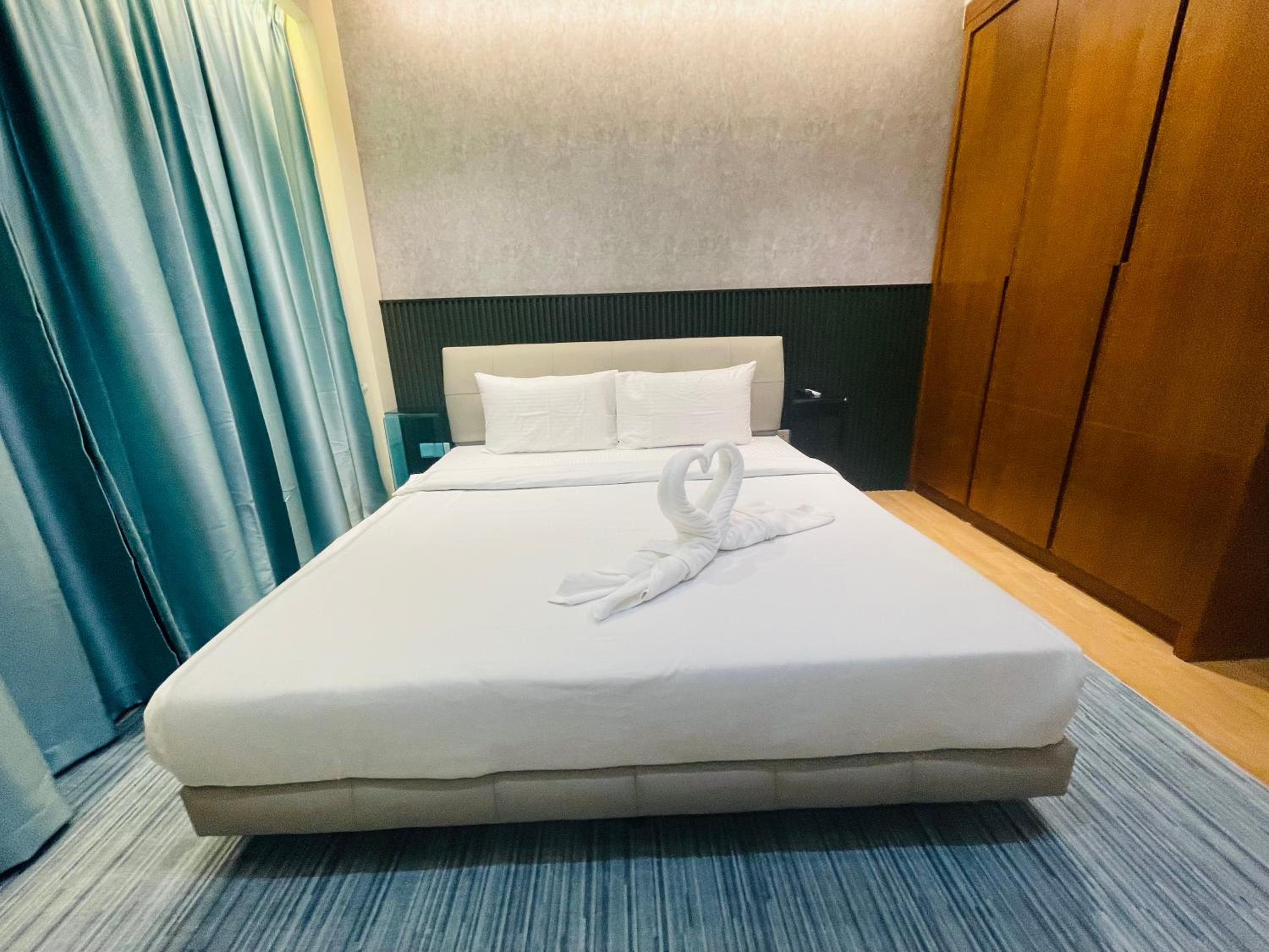 Agile Bukit Bintang TRX By Sky Suites
