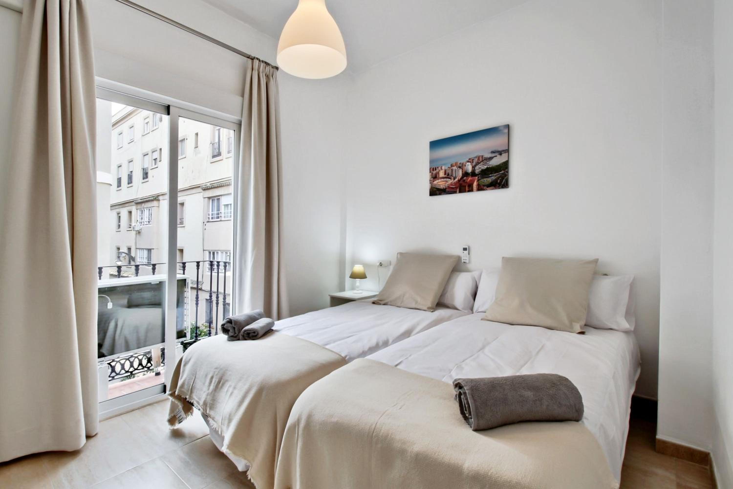Apartamento terraza privada 2D. MALAGA CENTRO