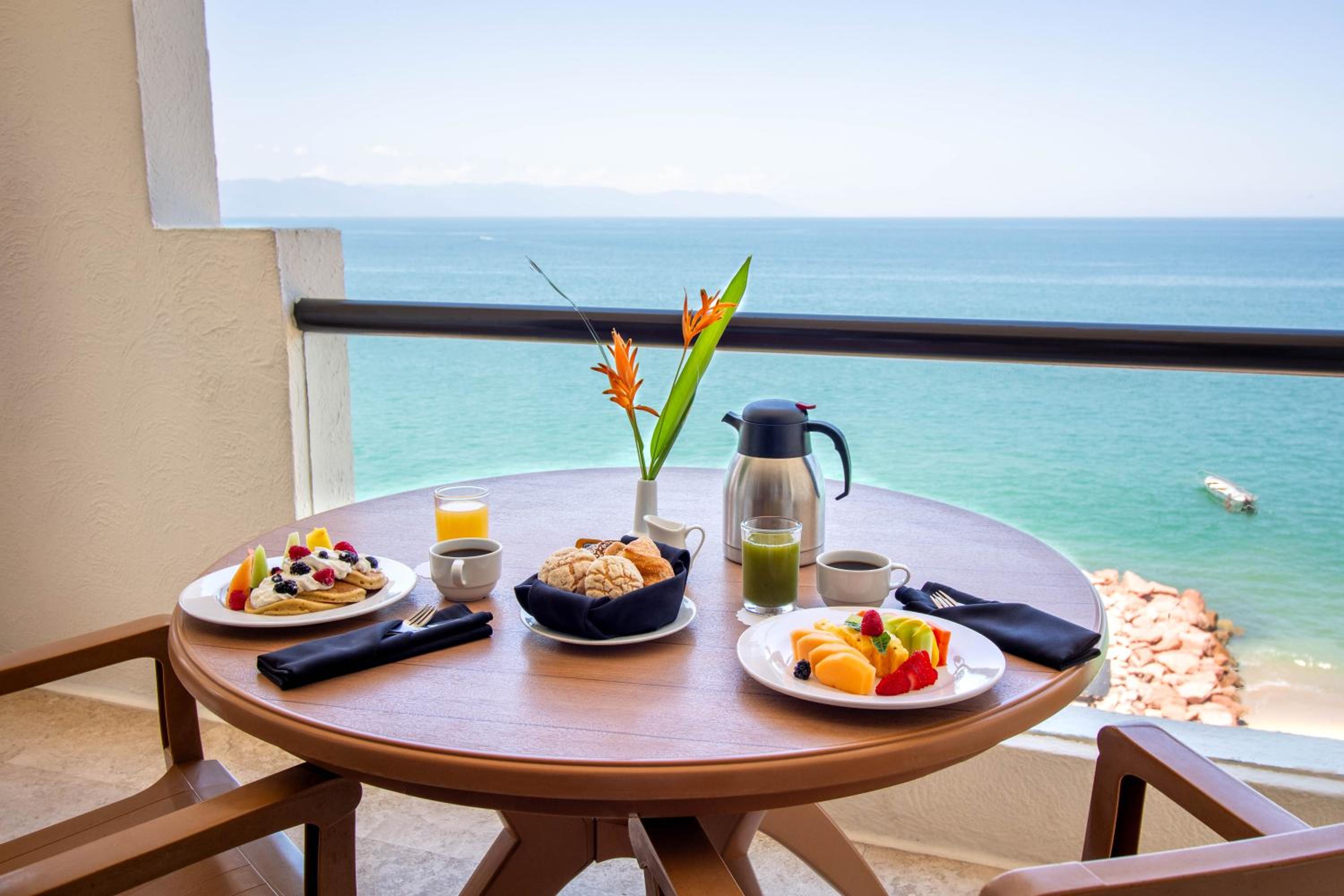 Puerto Vallarta Vacations - Plaza Pelicanos Grand Beach Resort All Inclusive - Property Image 3