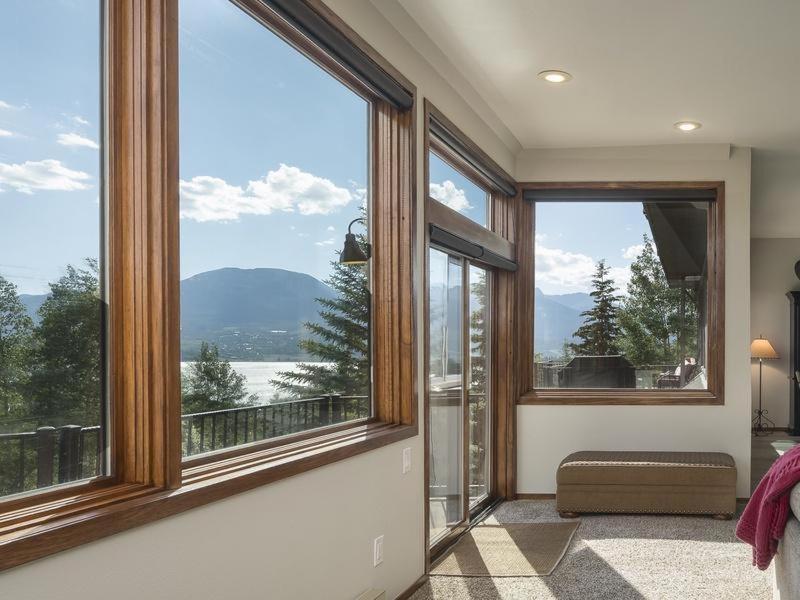 Luxury By The Lake view 4