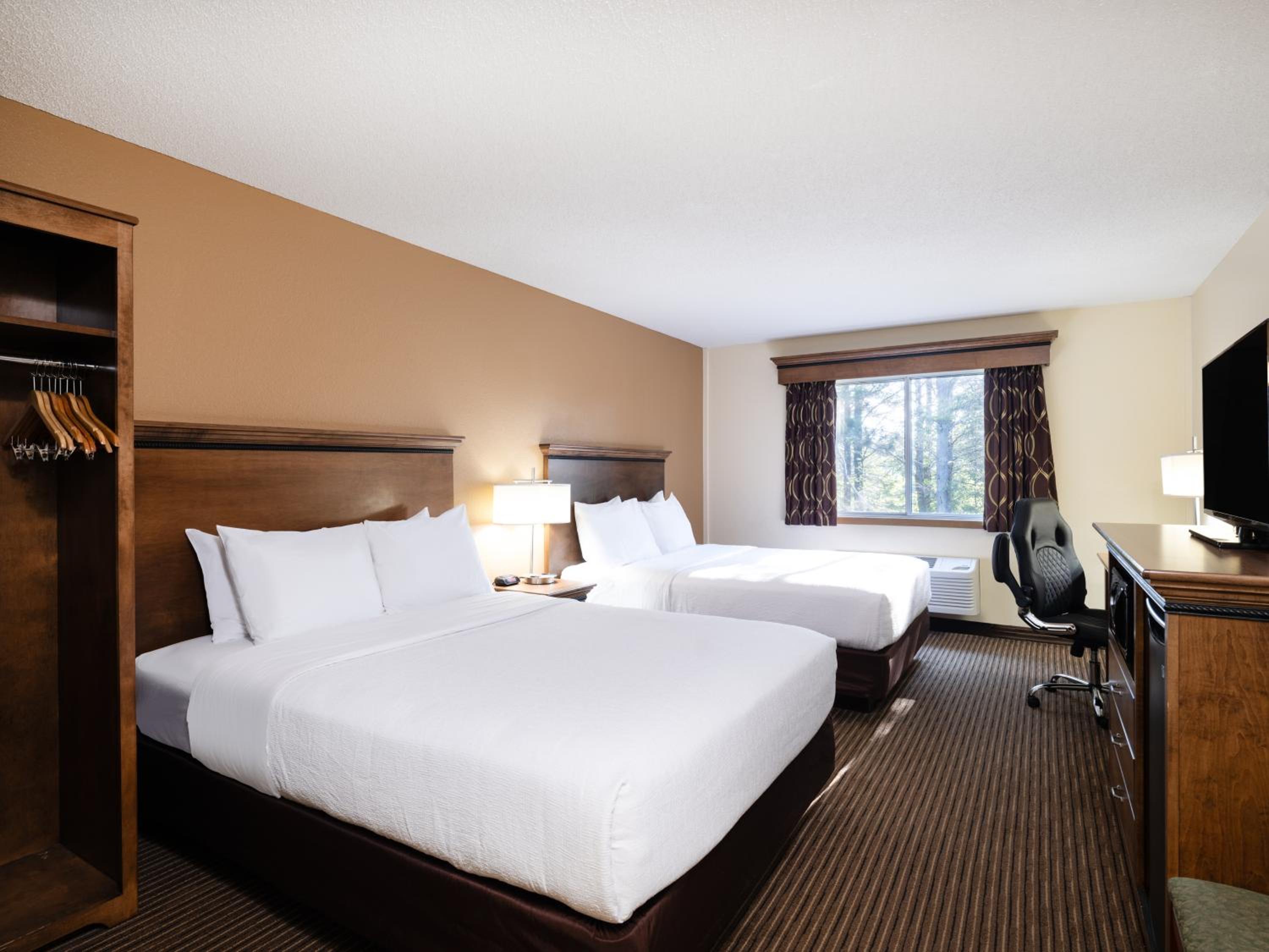 Country Inn Two Harbors