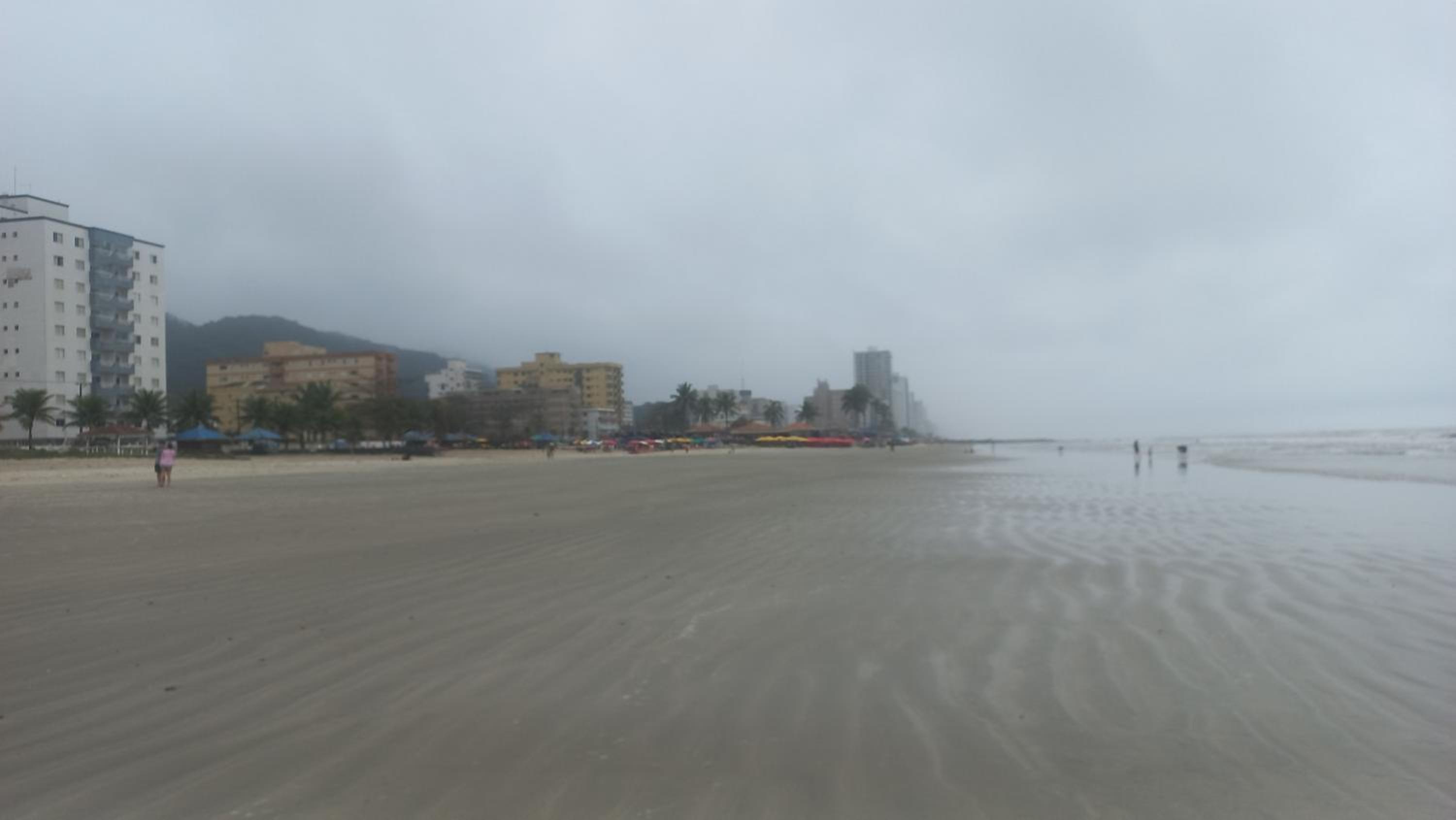 Apartamento Kitnet pé na areia centro de Mongagua