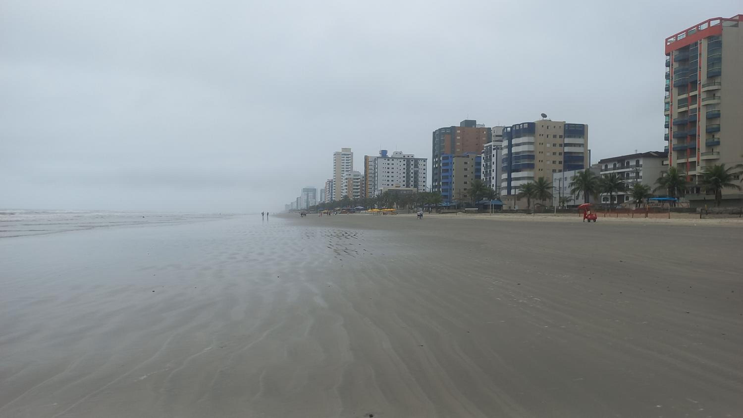 Apartamento Kitnet pé na areia centro de Mongagua