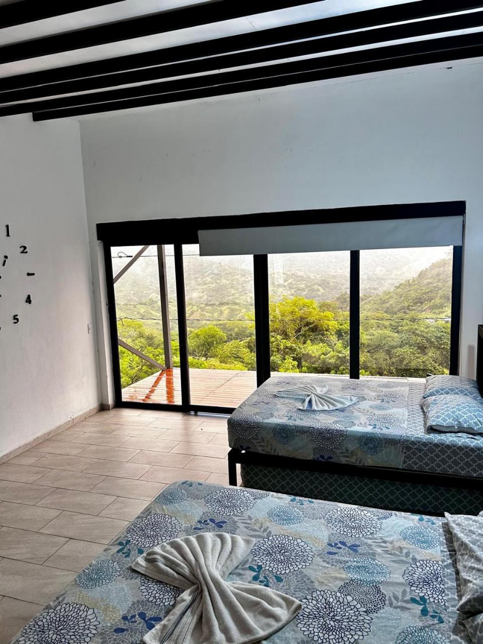 Cabaña Cedro Amarillo - Jacuzzi Grande Con Calefacción - Cerca a Medellín