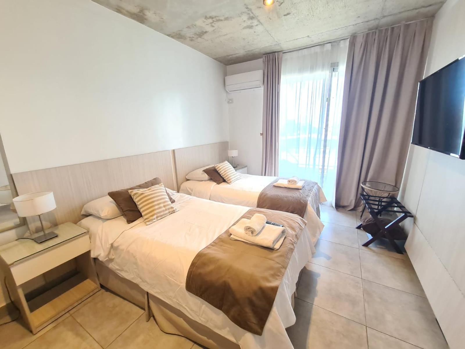 La Morada Rentals & Studio 44 - Centro Escobar- Parking con costo-
