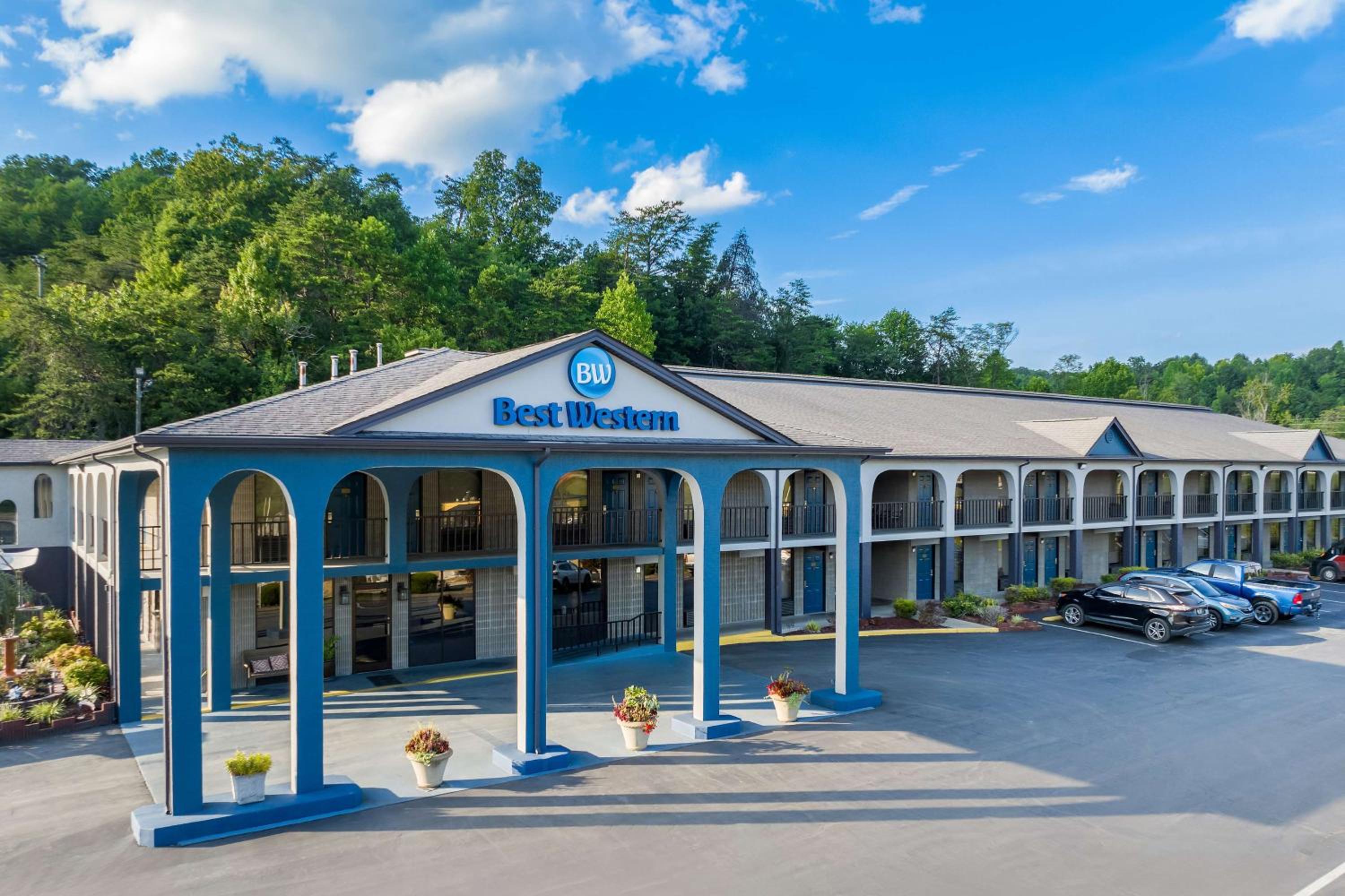 London Vacations - Best Western Corbin Inn - Property Image 1