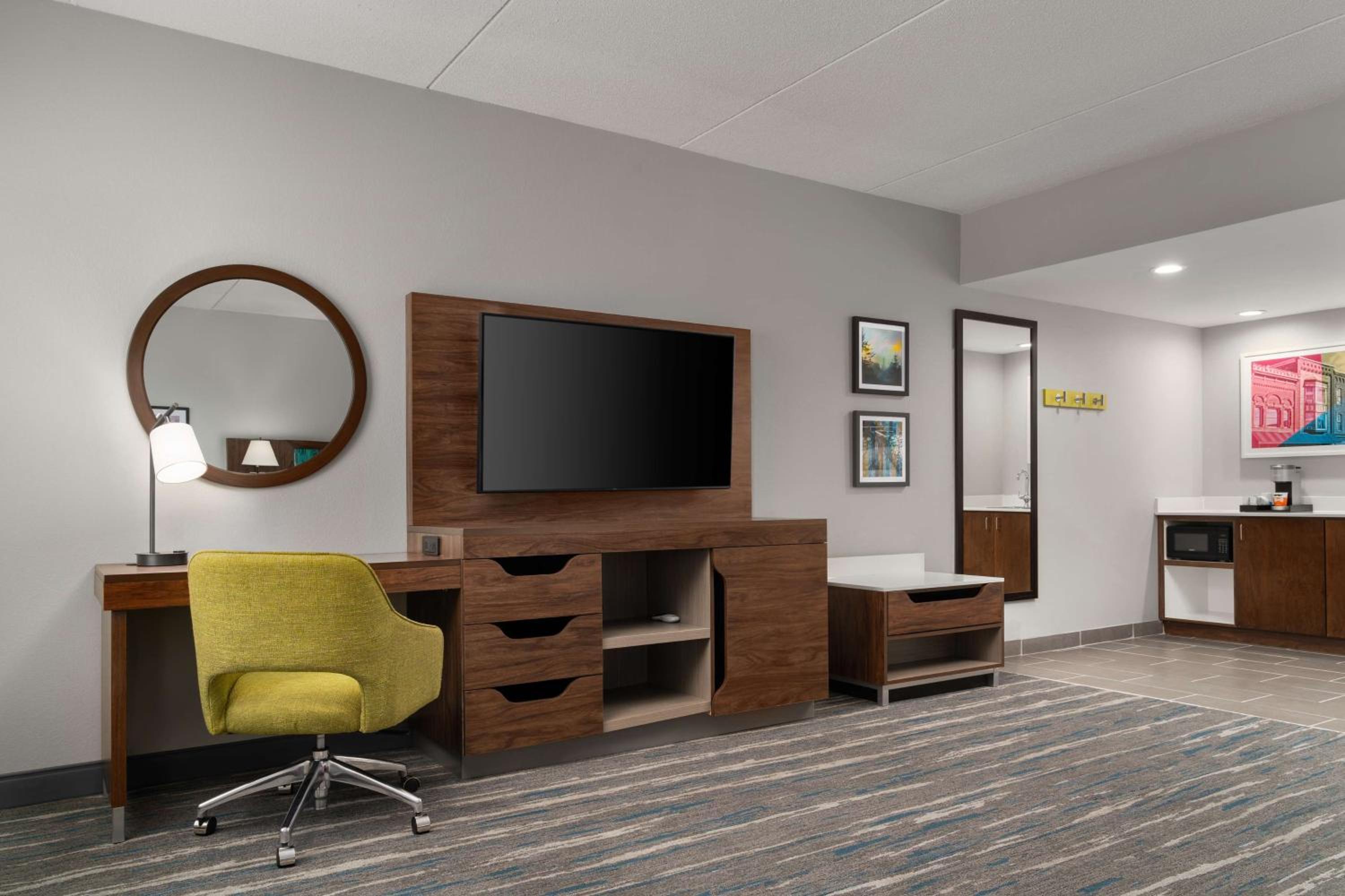 Spring Lake Vacations - Hampton Inn Spring Lake Fayetteville - Property Image 38