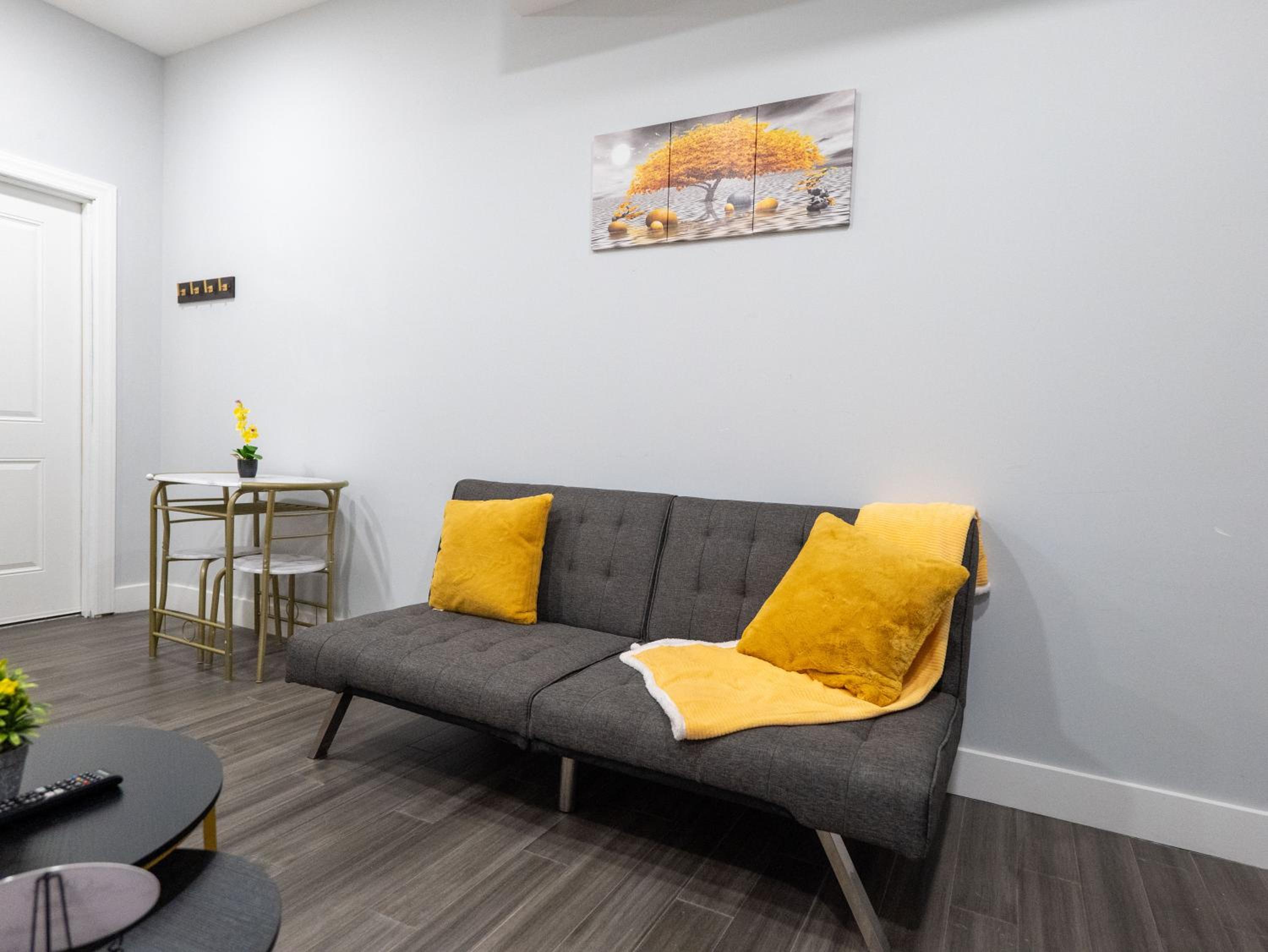4 New Apts - 3 Bed Apt 1st Floor & 3 Bed Apt 2nd Floor - 1 Bed Studio Apt Ground Floor & 1 Bed Studio Apt Ground Floor near Penn Station EWR Airport Beth I, photo 89