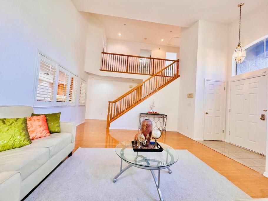 San Jose Vacations - Furnished 4BD-3BA Union City Home Central Location - Property Image 3