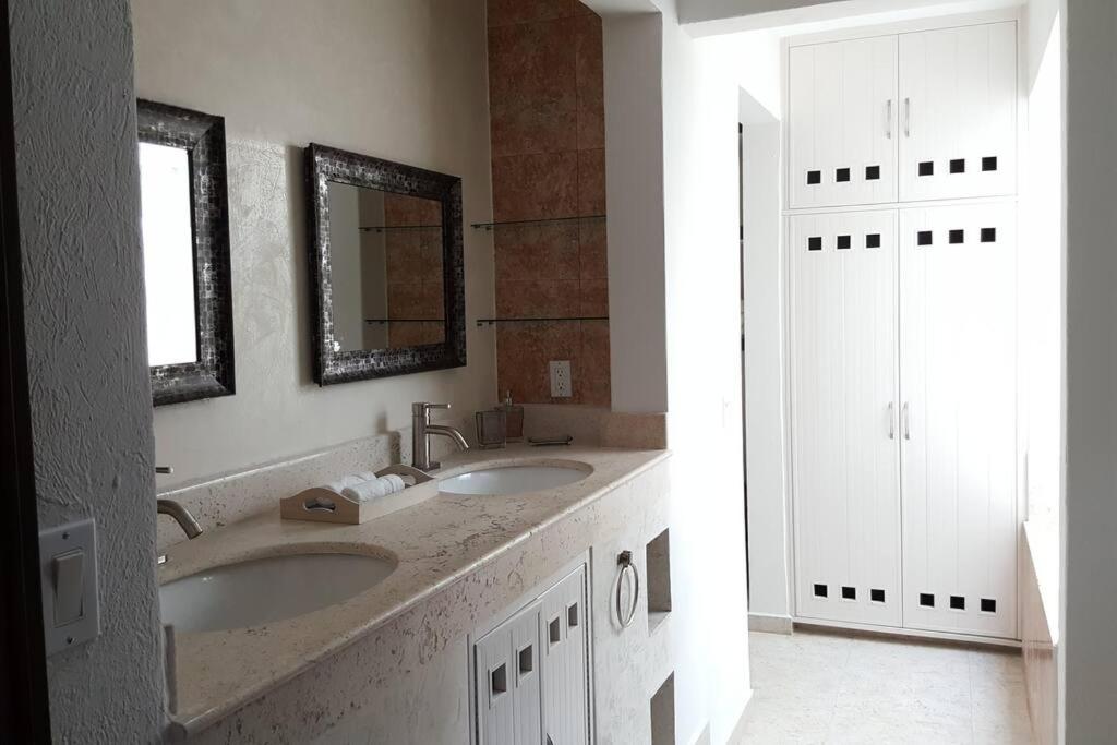 House completely furnished Total privacy 8Pax