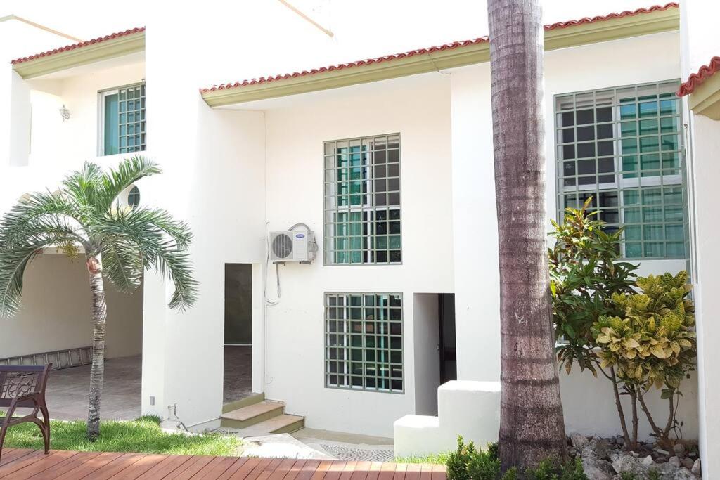 House completely furnished Total privacy 8Pax