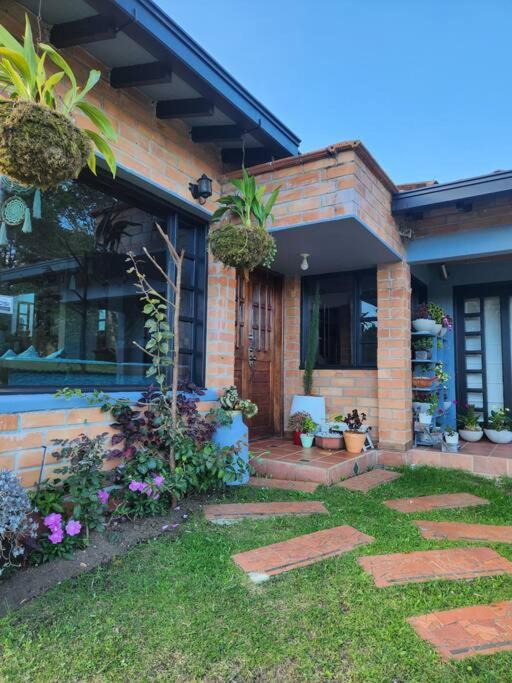 Hermosa Casafinca en el Alto