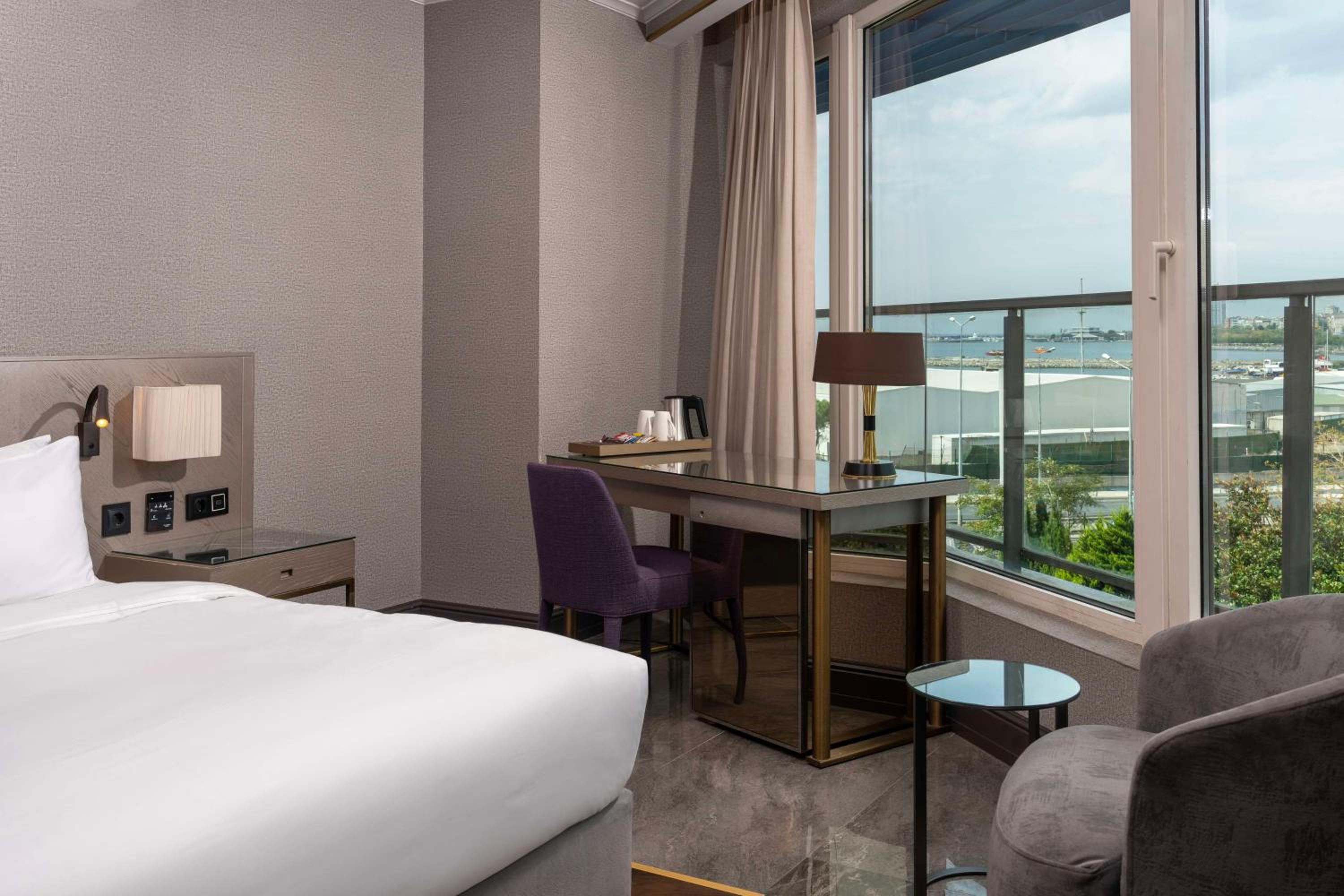 Radisson Blu Otel İstanbul Ottomare - Image 28