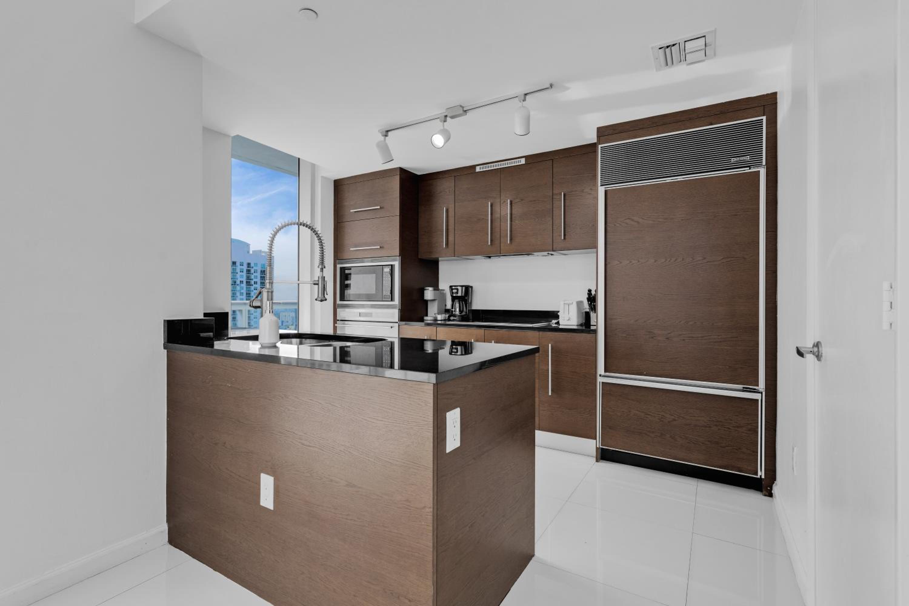 Large Suites in Hotel W with bay views