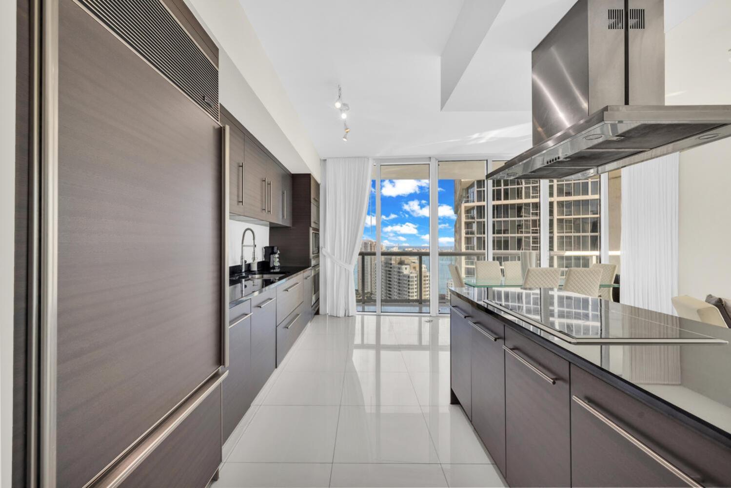 Large Suites in Hotel W with bay views