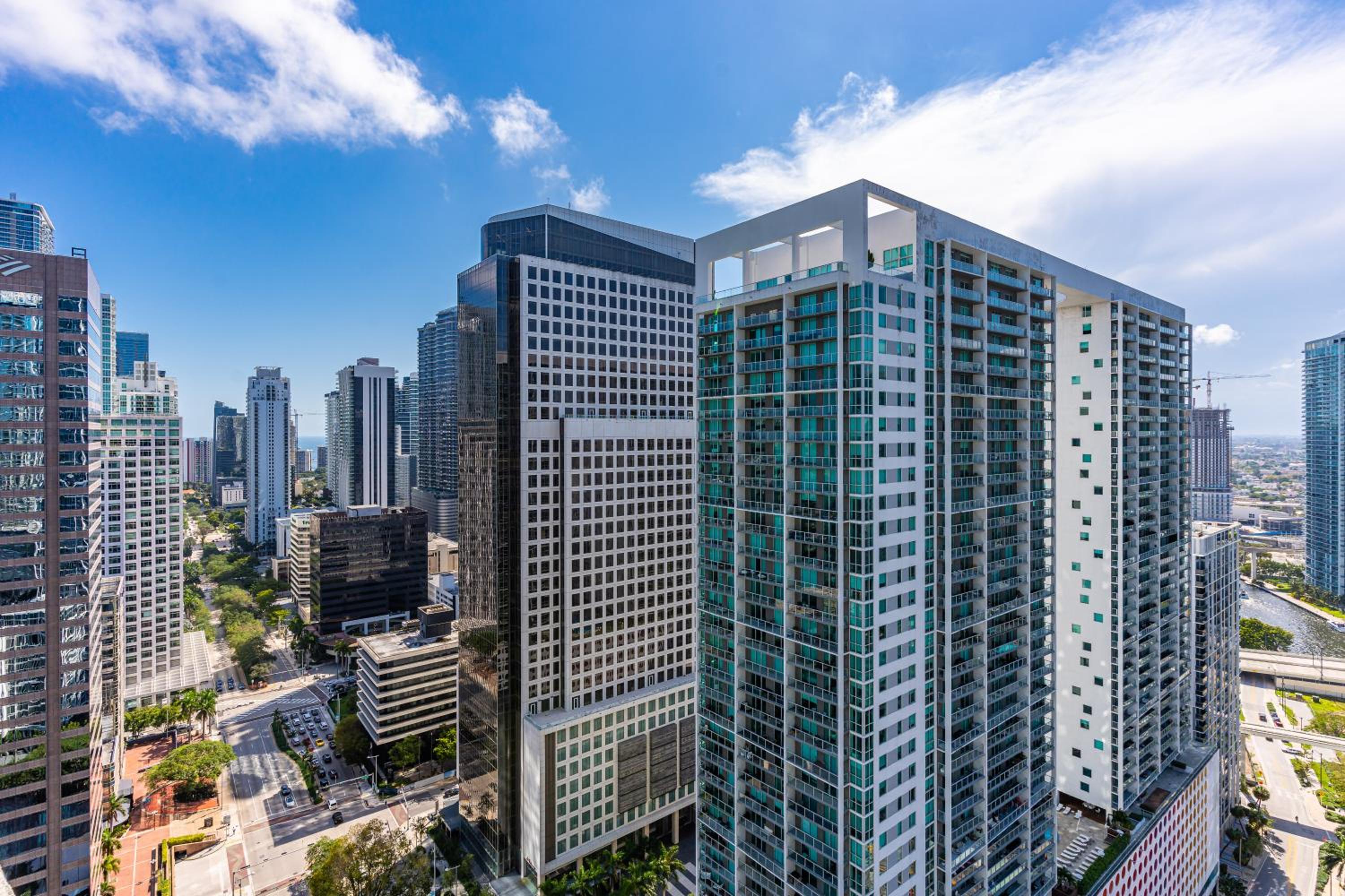 Large Suites in Hotel W with bay views