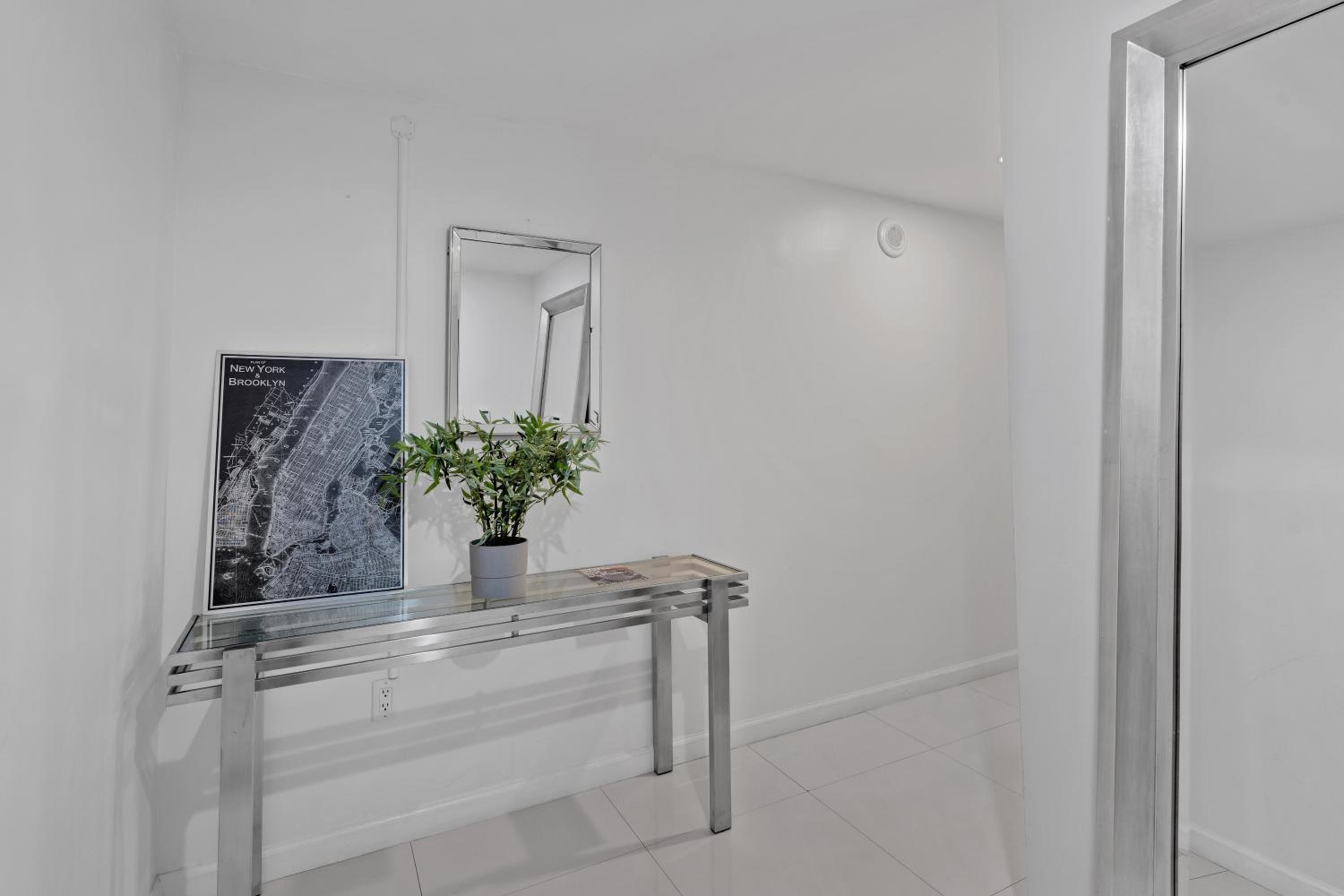 Large Suites in Hotel W with bay views