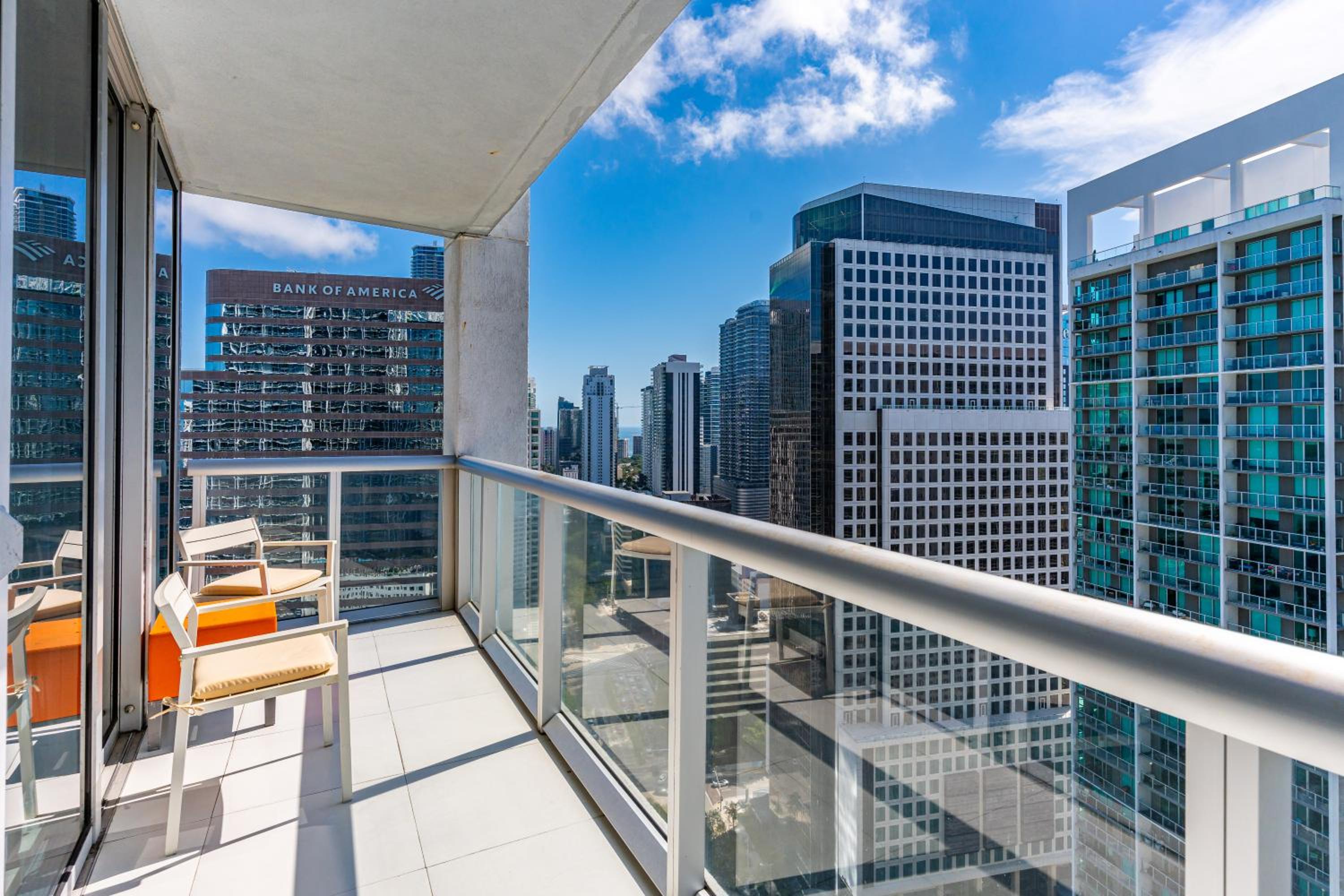 Large Suites in Hotel W with bay views