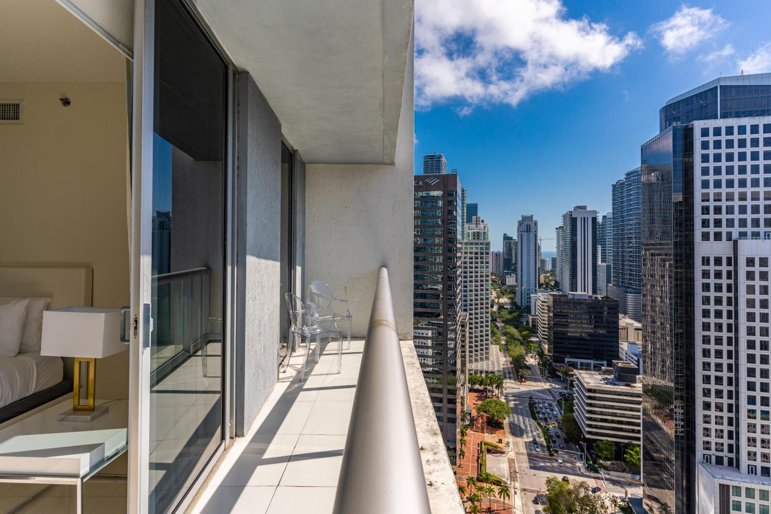 Large Suites in Hotel W with bay views