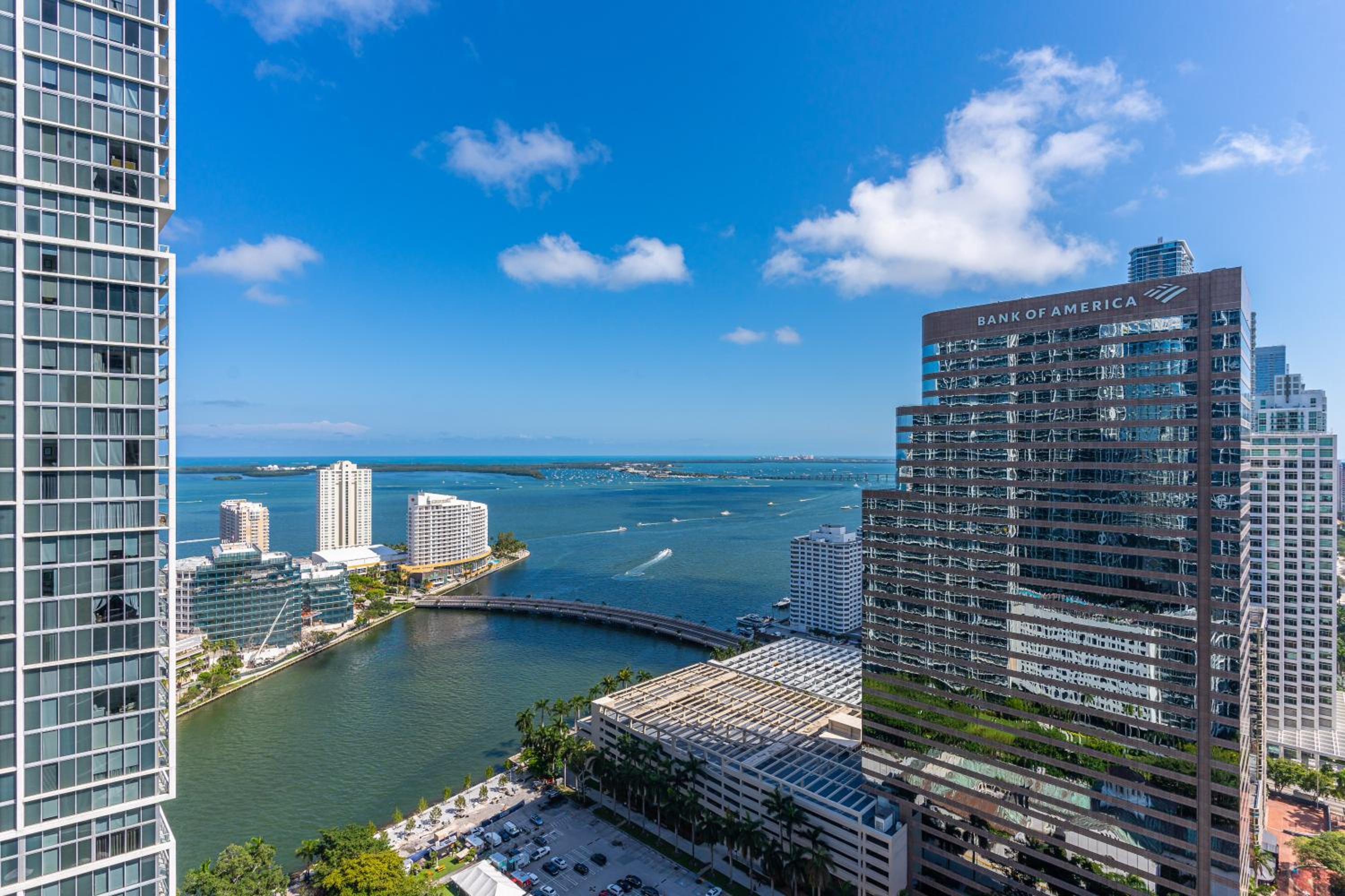 Large Suites in Hotel W with bay views