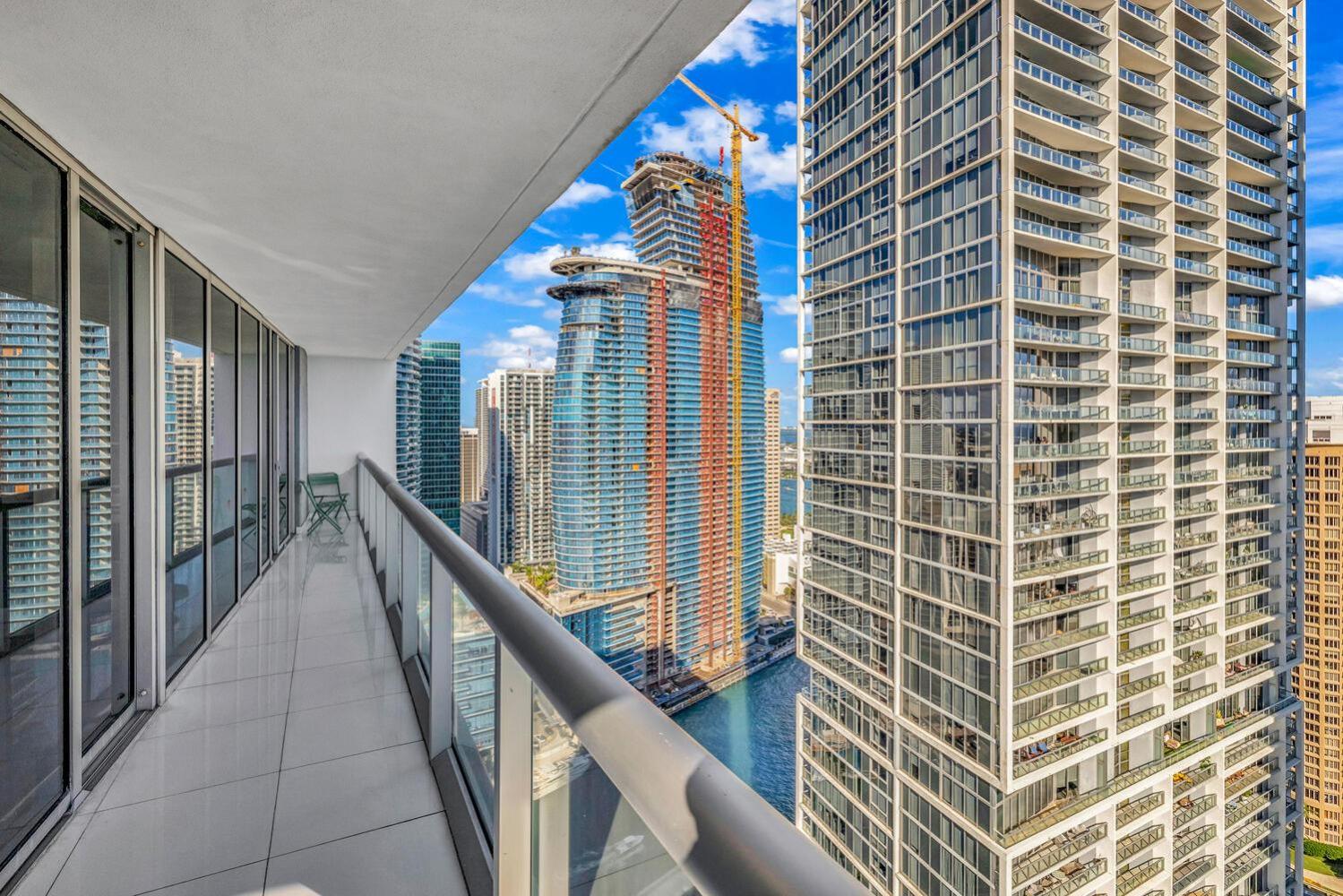 Large Suites in Hotel W with bay views