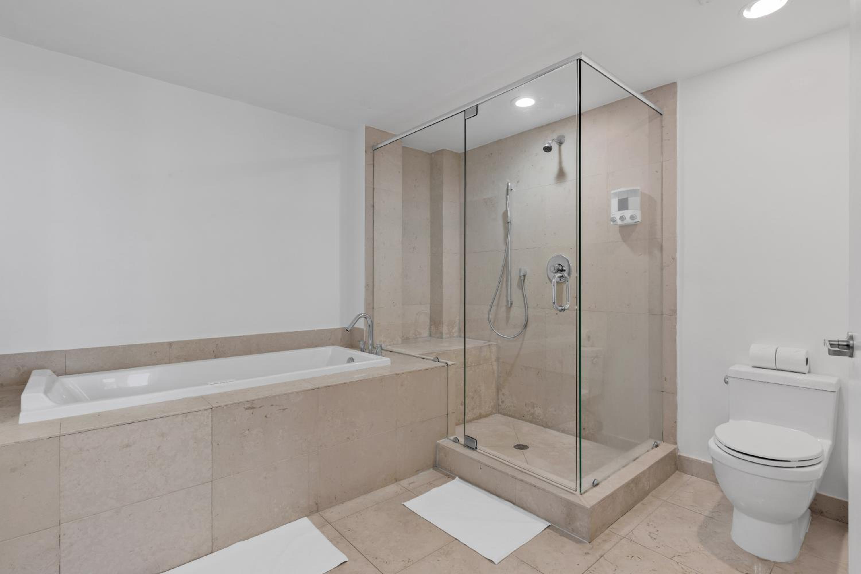 Large Suites in Hotel W with bay views