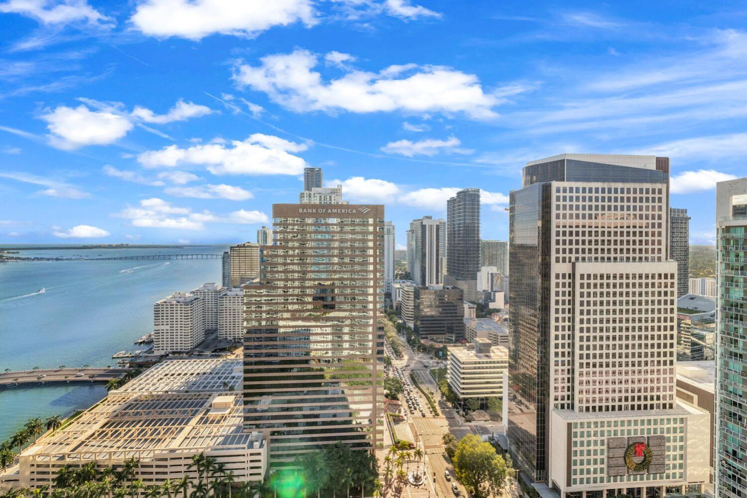 Large Suites in Hotel W with bay views