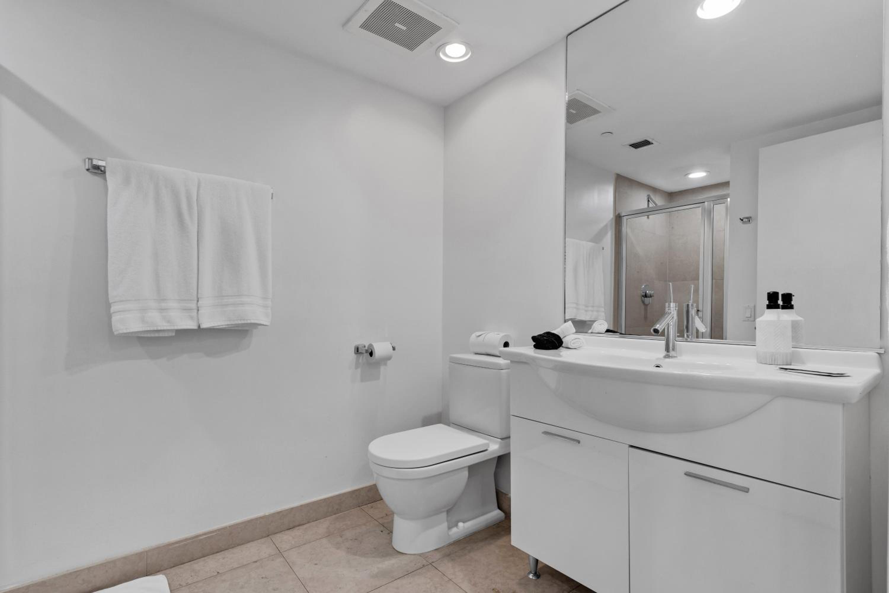 Large Suites in Hotel W with bay views