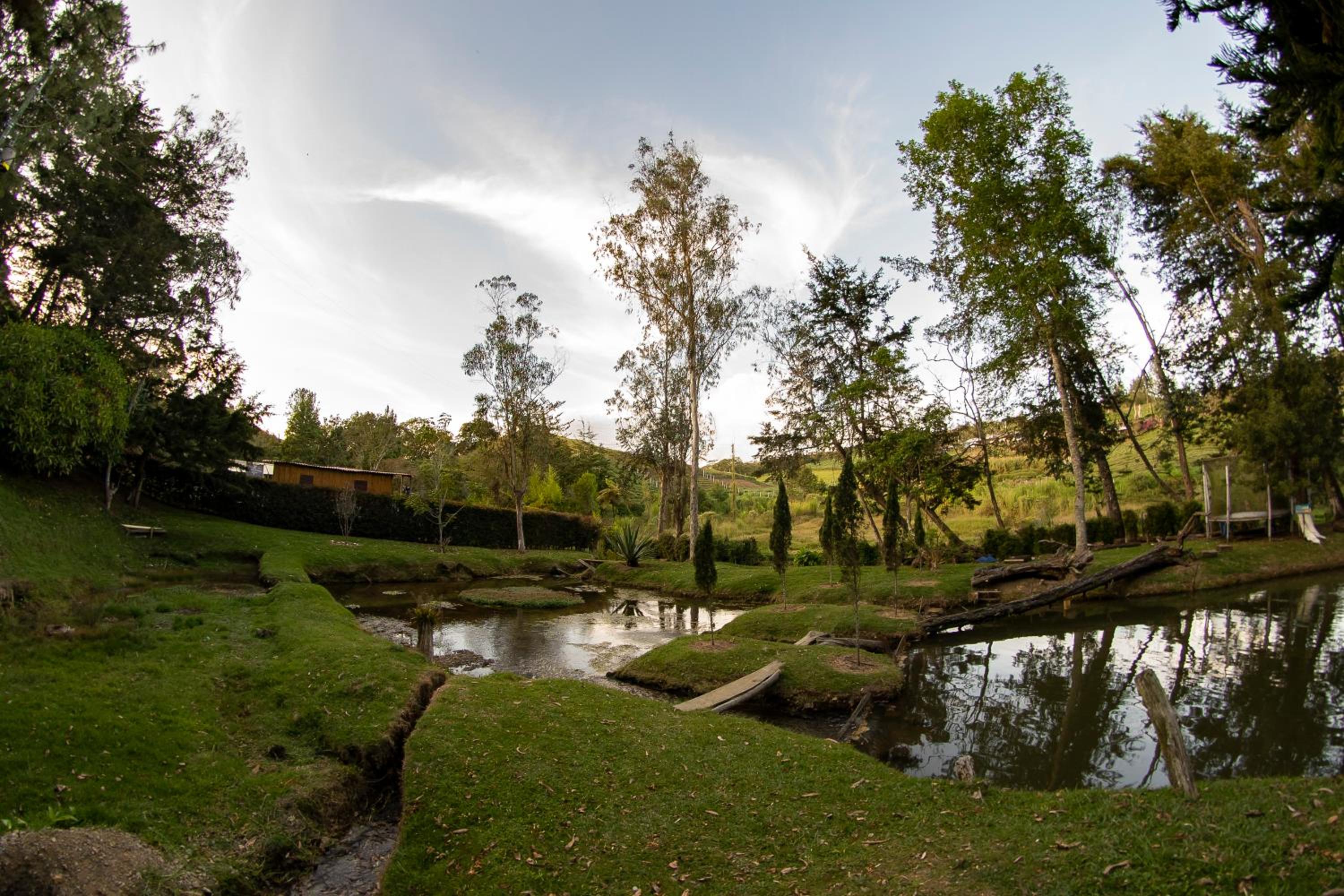 Refugio Natural - Guarne - Cabañas Ecológicas con Jacuzzi e hidromasaje