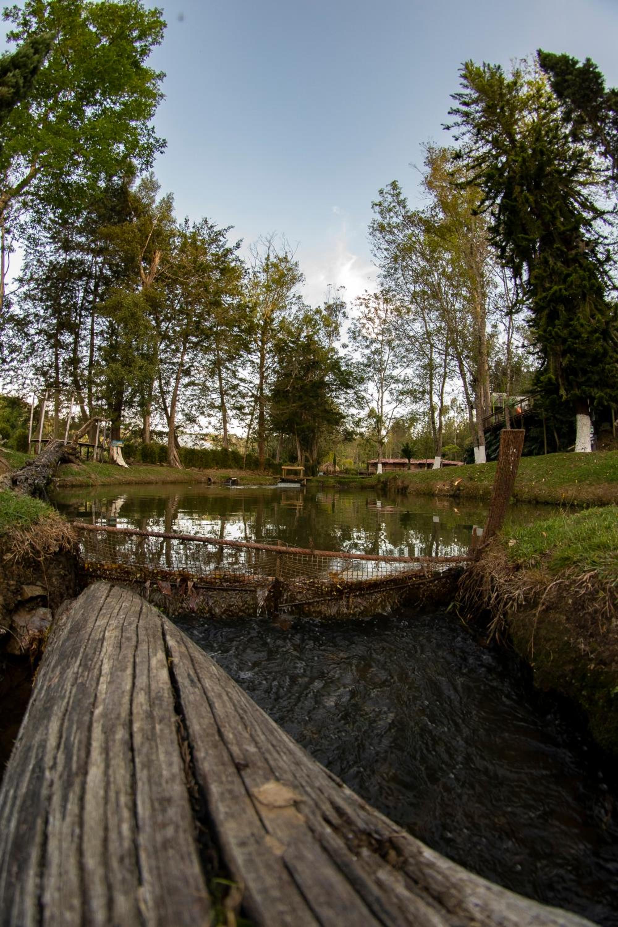 Refugio Natural - Guarne - Cabañas Ecológicas con Jacuzzi e hidromasaje