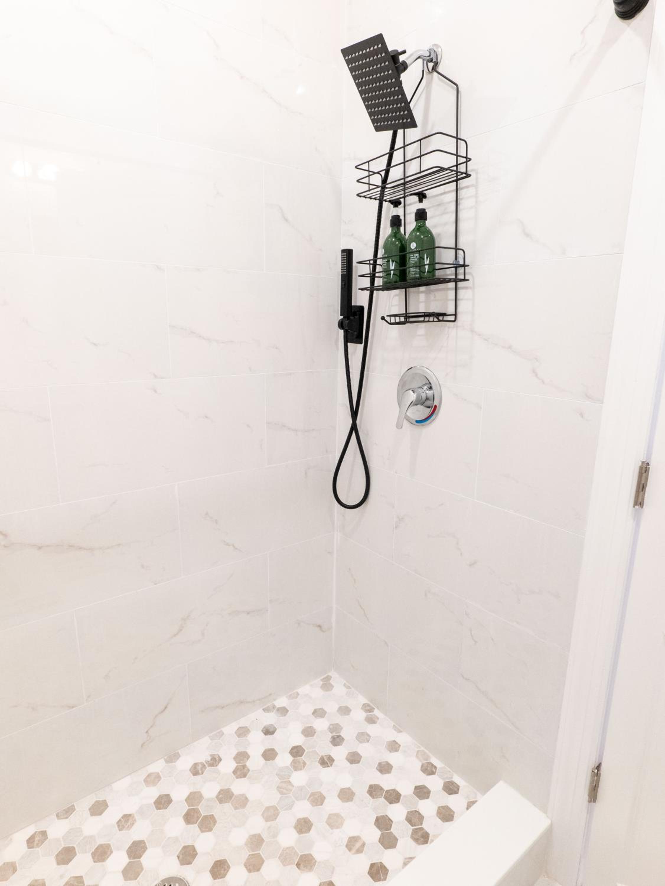 4 New Apts - 3 Bed Apt 1st Floor & 3 Bed Apt 2nd Floor - 1 Bed Studio Apt Ground Floor & 1 Bed Studio Apt Ground Floor near Penn Station EWR Airport Beth I, photo 14
