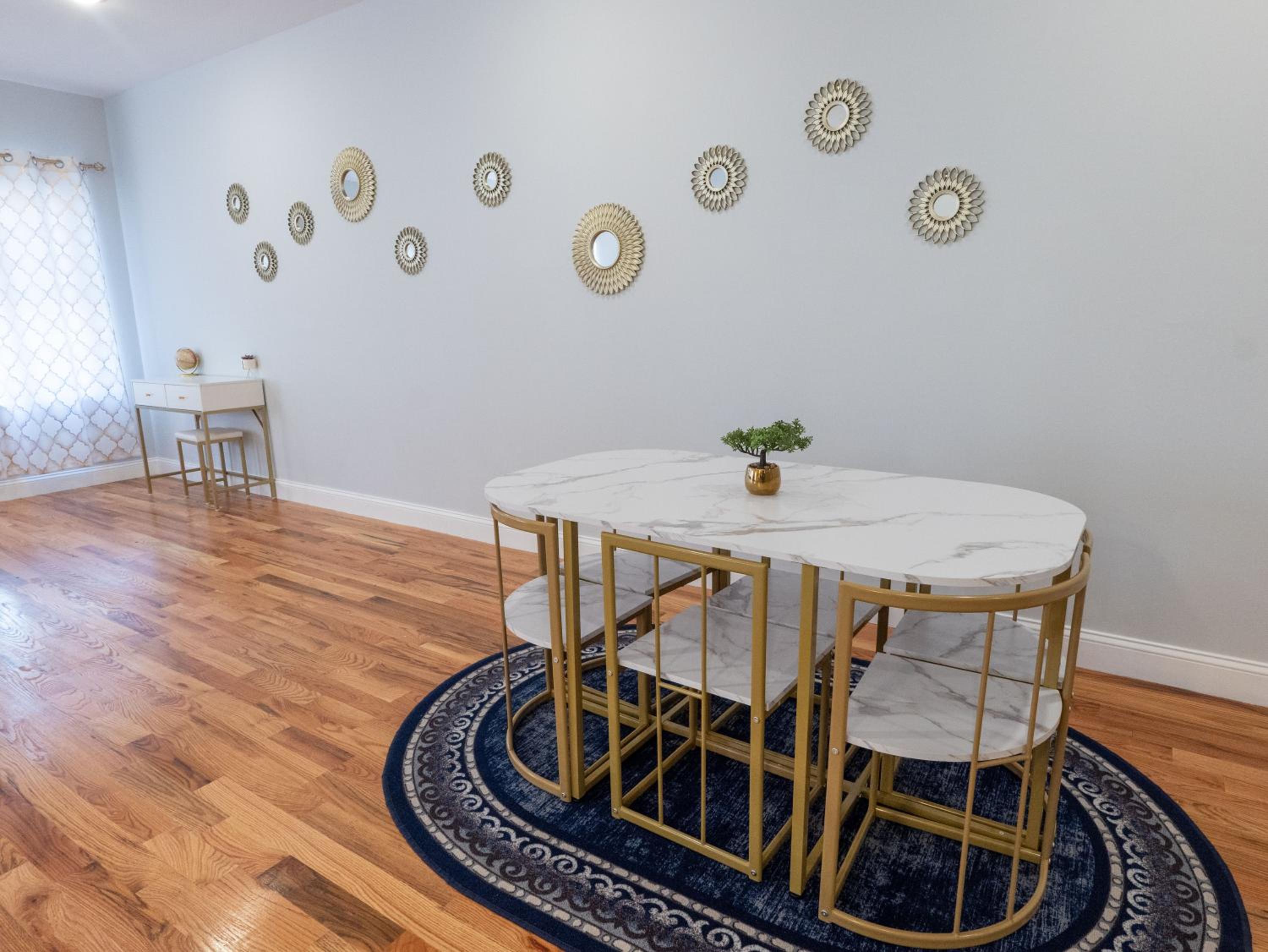 4 New Apts - 3 Bed Apt 1st Floor & 3 Bed Apt 2nd Floor - 1 Bed Studio Apt Ground Floor & 1 Bed Studio Apt Ground Floor near Penn Station EWR Airport Beth I