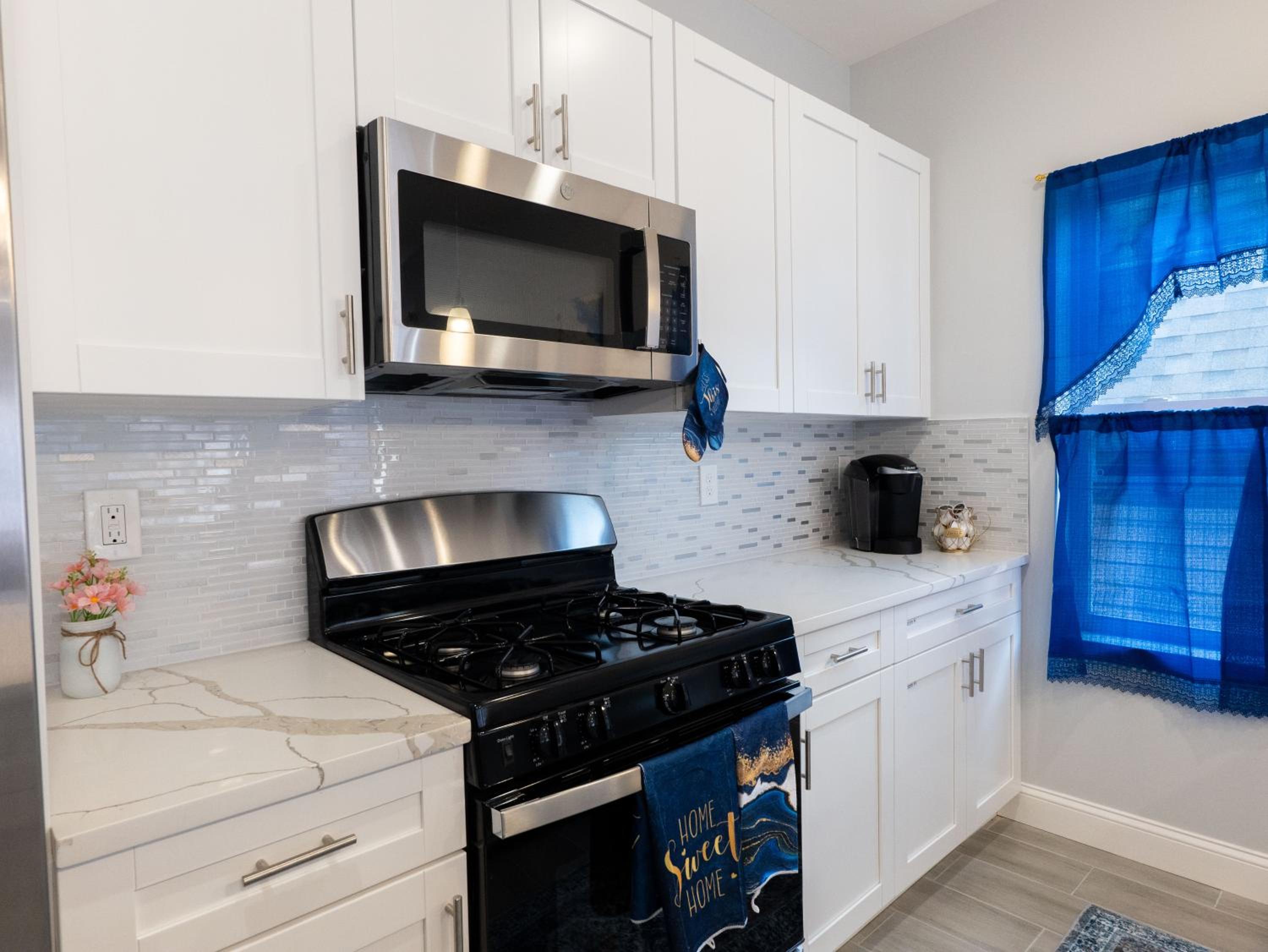 4 New Apts - 3 Bed Apt 1st Floor & 3 Bed Apt 2nd Floor - 1 Bed Studio Apt Ground Floor & 1 Bed Studio Apt Ground Floor near Penn Station EWR Airport Beth I, photo 146