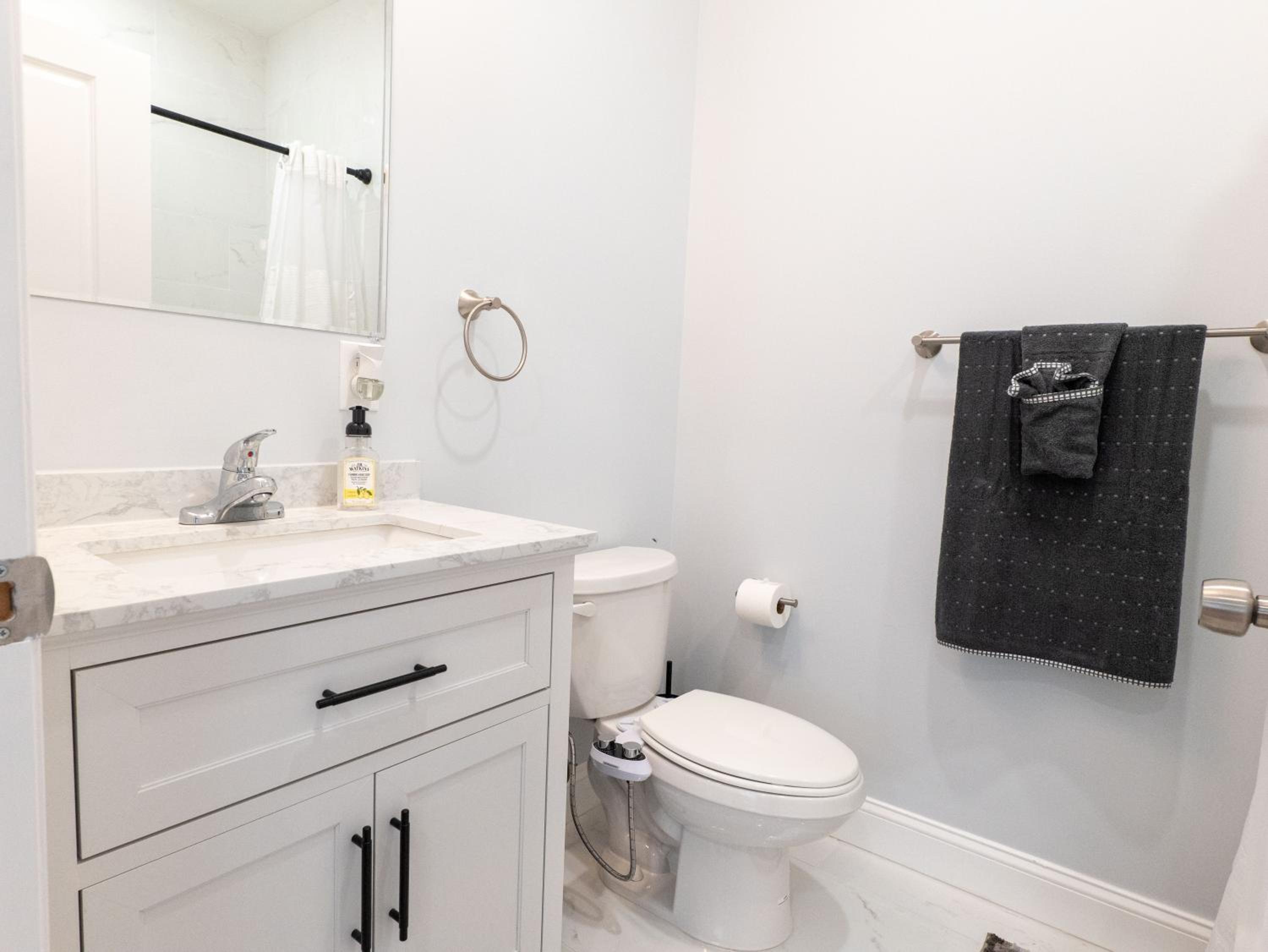 4 New Apts - 3 Bed Apt 1st Floor & 3 Bed Apt 2nd Floor - 1 Bed Studio Apt Ground Floor & 1 Bed Studio Apt Ground Floor near Penn Station EWR Airport Beth I, photo 21