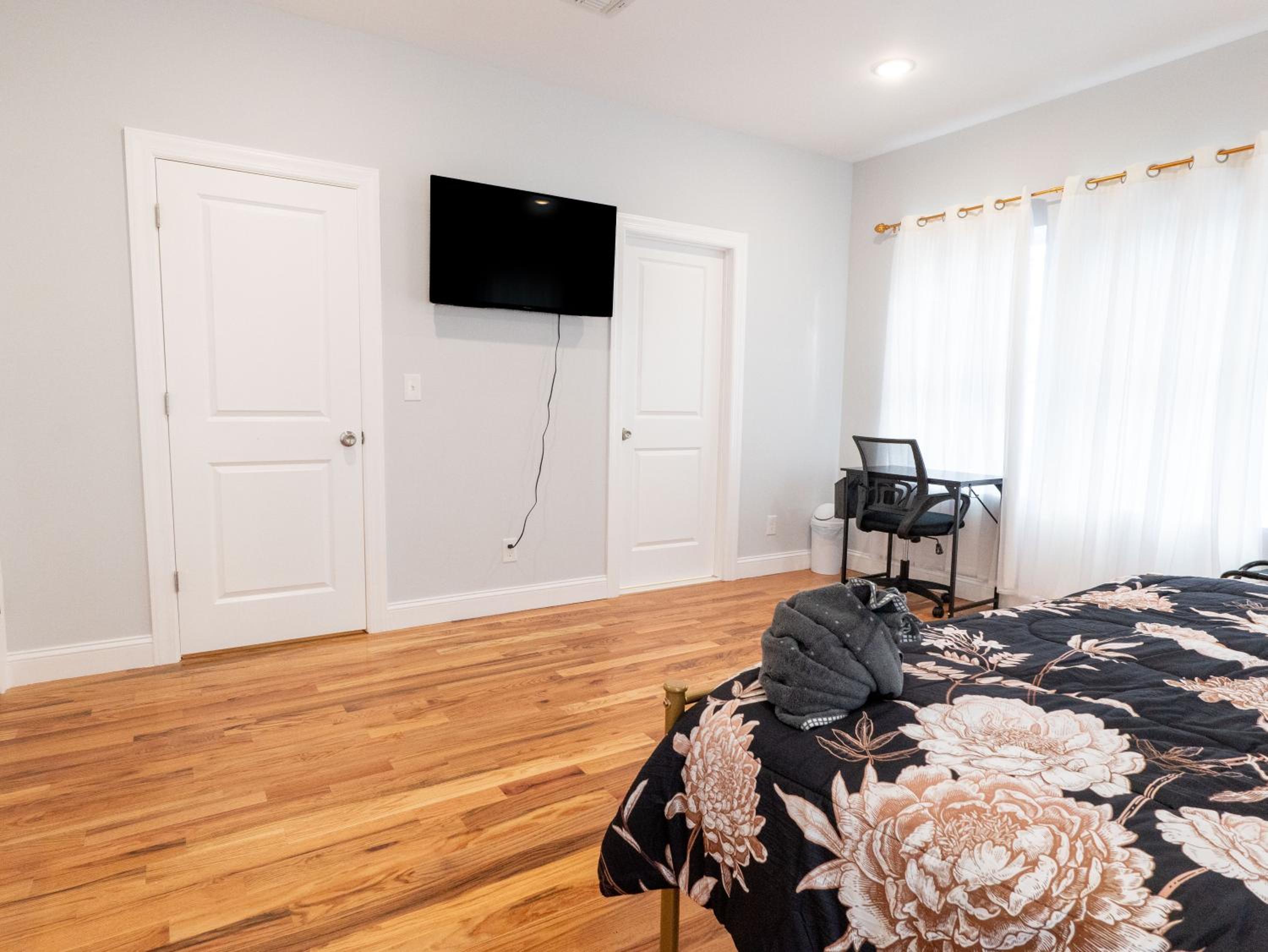 4 New Apts - 3 Bed Apt 1st Floor & 3 Bed Apt 2nd Floor - 1 Bed Studio Apt Ground Floor & 1 Bed Studio Apt Ground Floor near Penn Station EWR Airport Beth I, photo 132