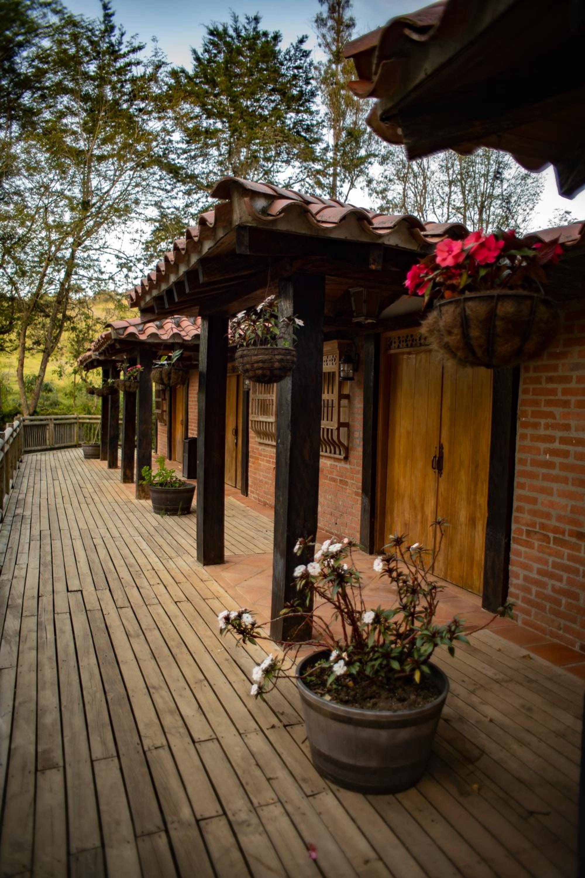 Refugio Natural - Guarne - Cabañas Ecológicas con Jacuzzi e hidromasaje