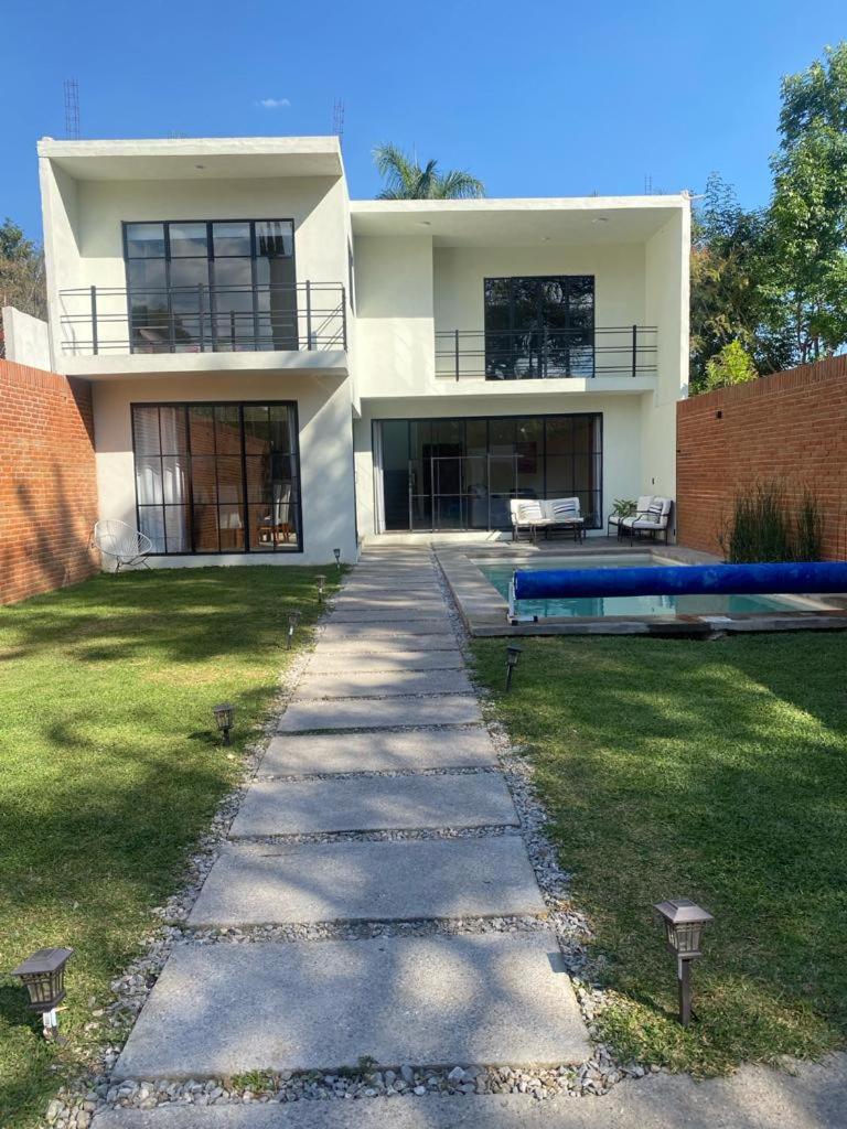 Industrialhaus Alberca privada y climatizada view 2