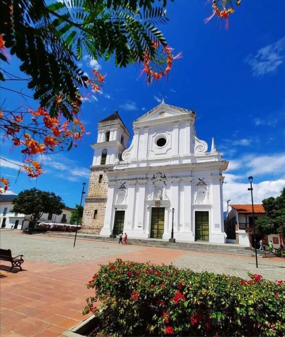 Moderno apto en Santa Fe de Antioquia